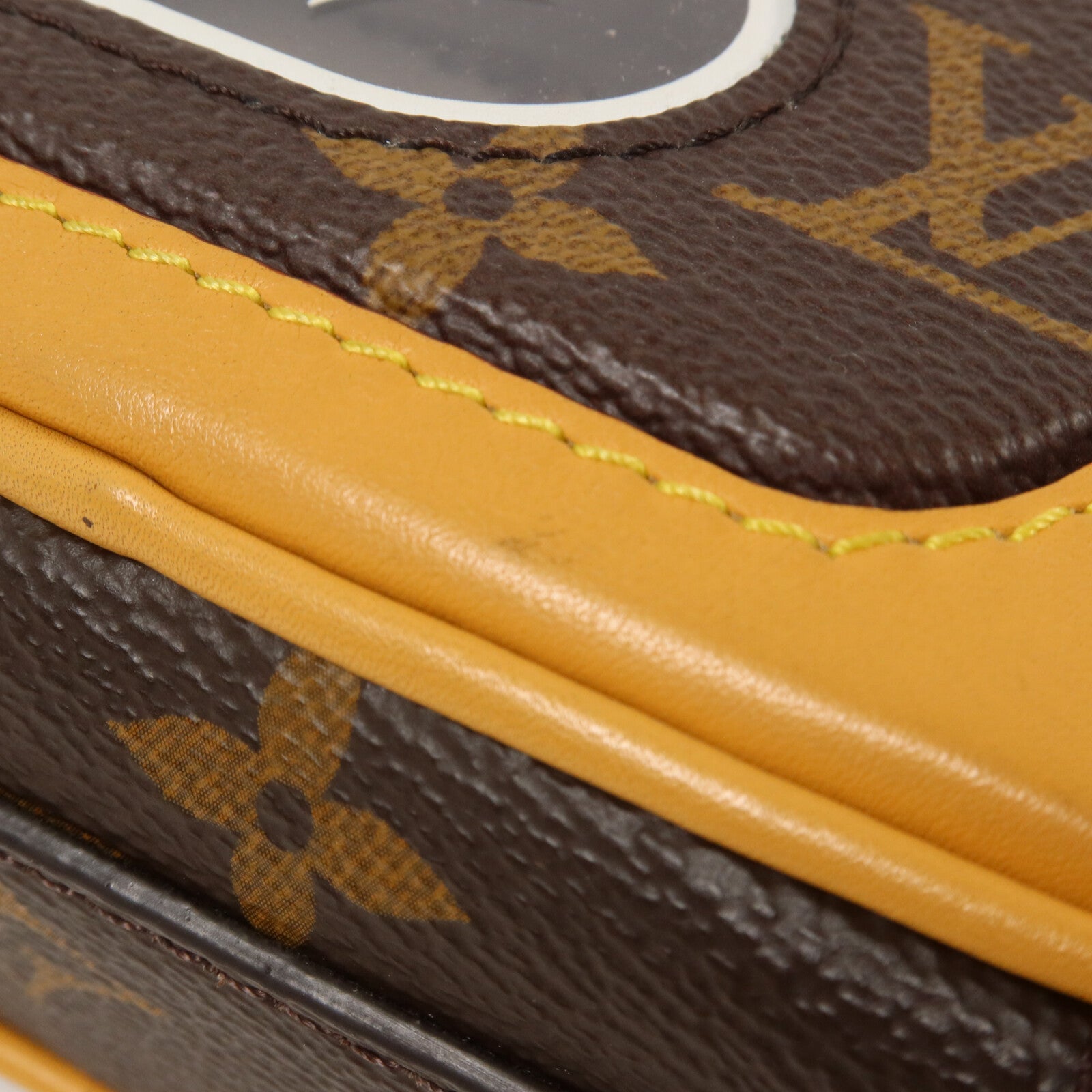 LOUIS VUITTON Monogram/牛皮皮革Baladeur Wearable Wallet肩背袋