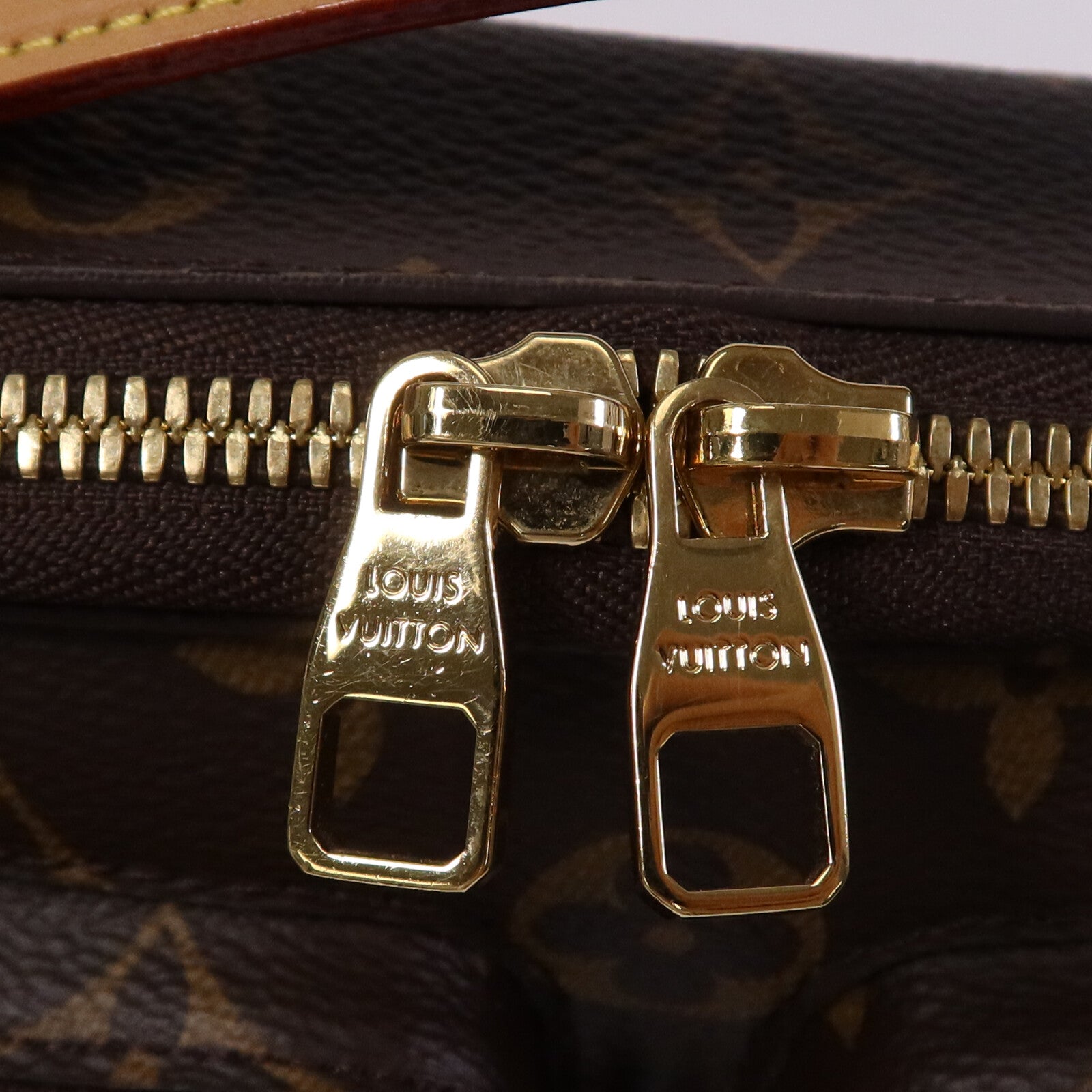 LOUIS VUITTON Monogram Utility金扣手挽肩背兩用袋棕色