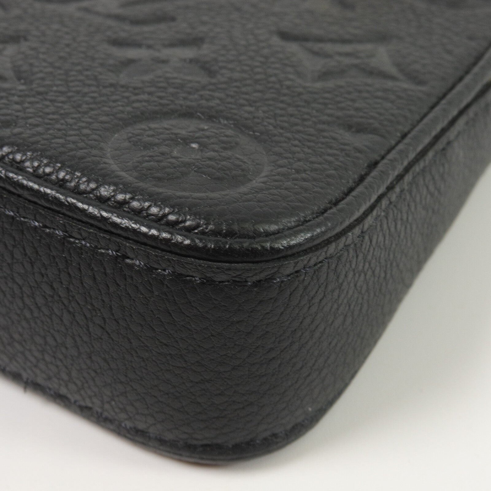 LOUIS VUITTON Monogram Empreinte Easy Pouch On Strap手挽肩背兩用袋