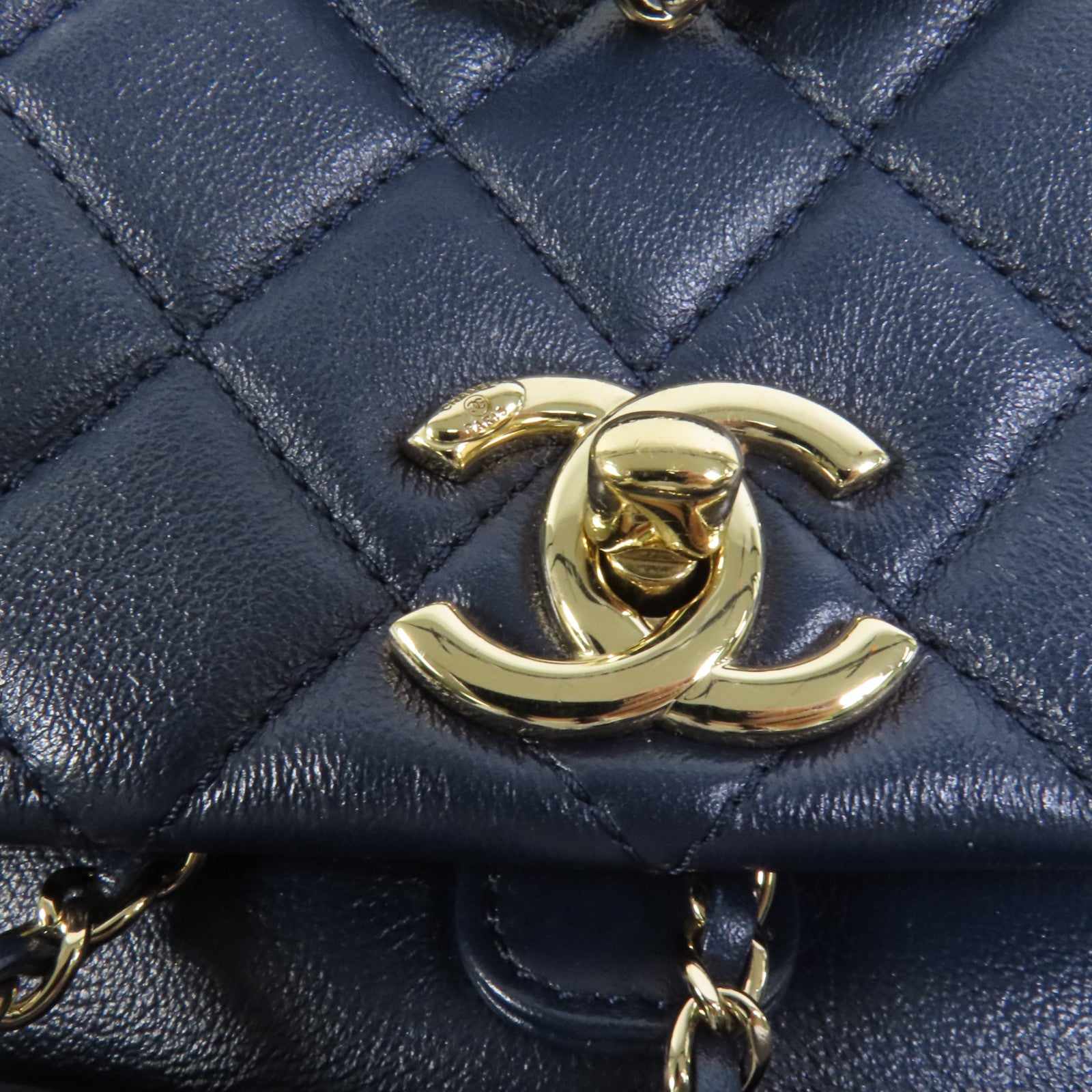 CHANEL 牛皮皮革Duma金扣鏈帶肩背袋背包