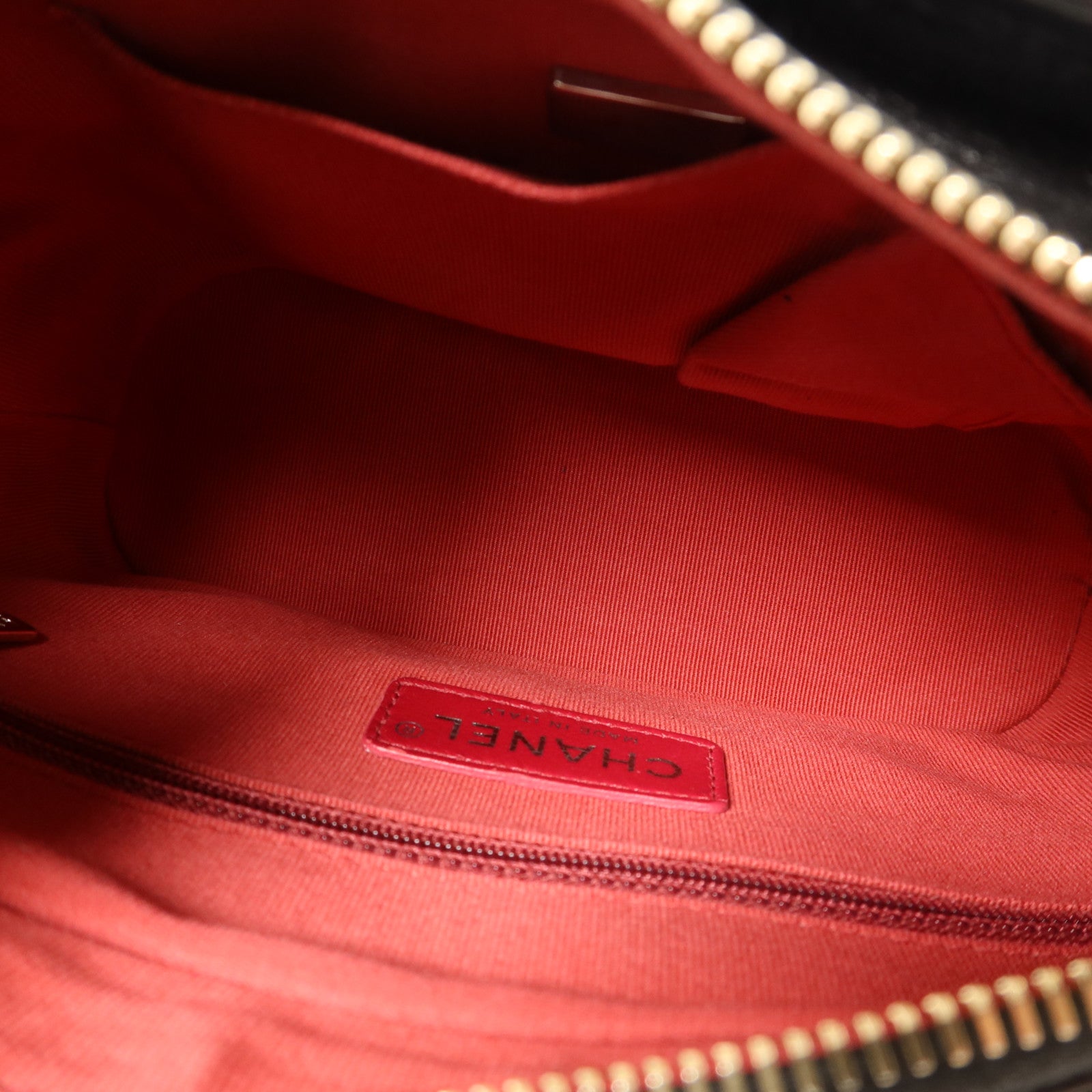 CHANEL 牛皮皮革Gabrielle Small鏈帶肩背袋