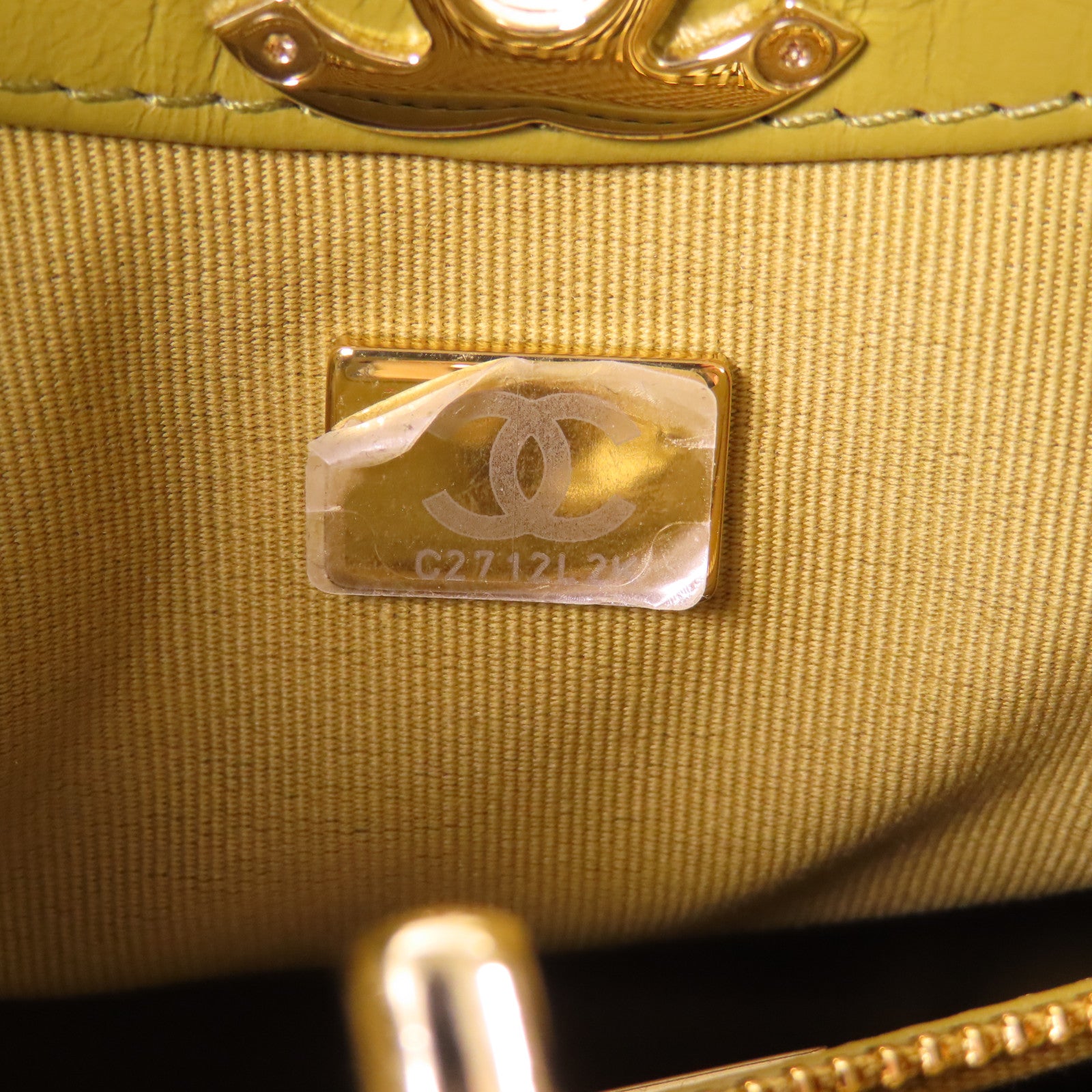 CHANEL 牛皮皮革C31 Small金扣鏈帶肩背袋