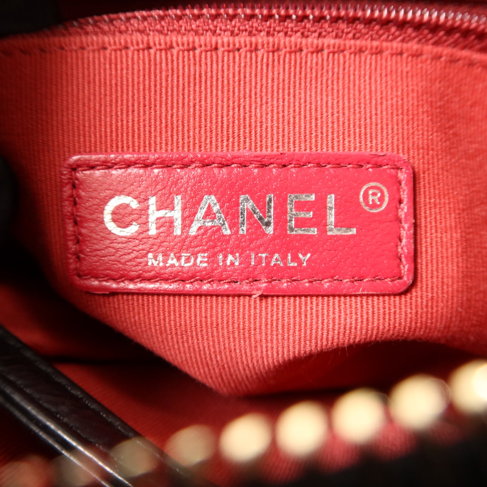 CHANEL 牛皮皮革Gabrielle Small鏈帶肩背袋