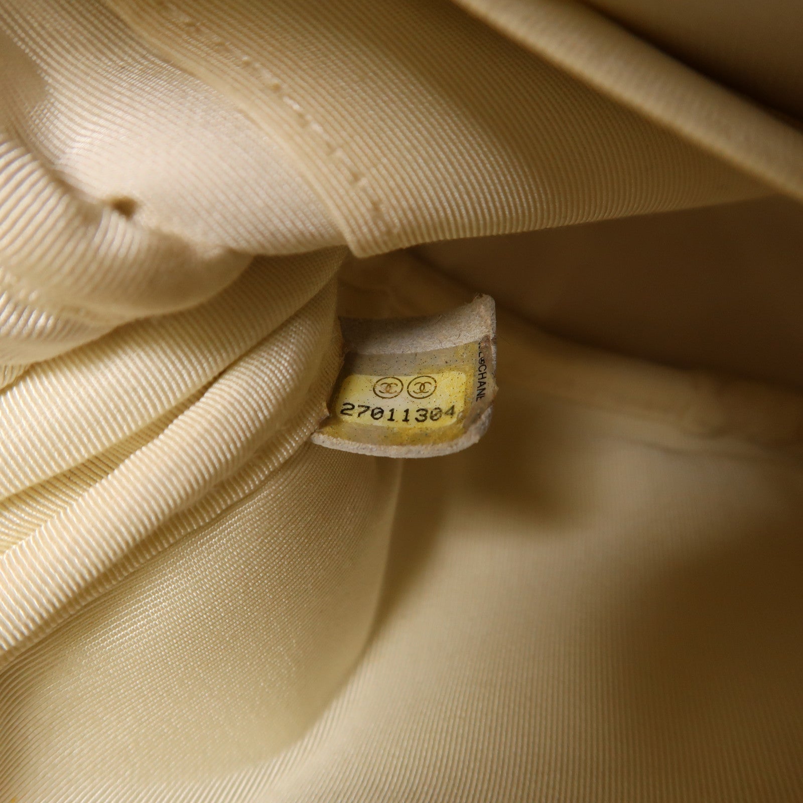 CHANEL CC GHW Shoulder Bag Calfskin Leather White