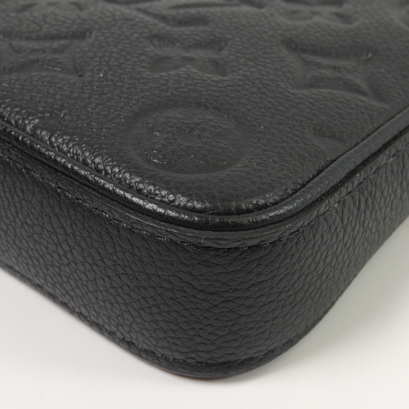 LOUIS VUITTON Monogram Empreinte Easy Pouch On Strap手挽肩背兩用袋