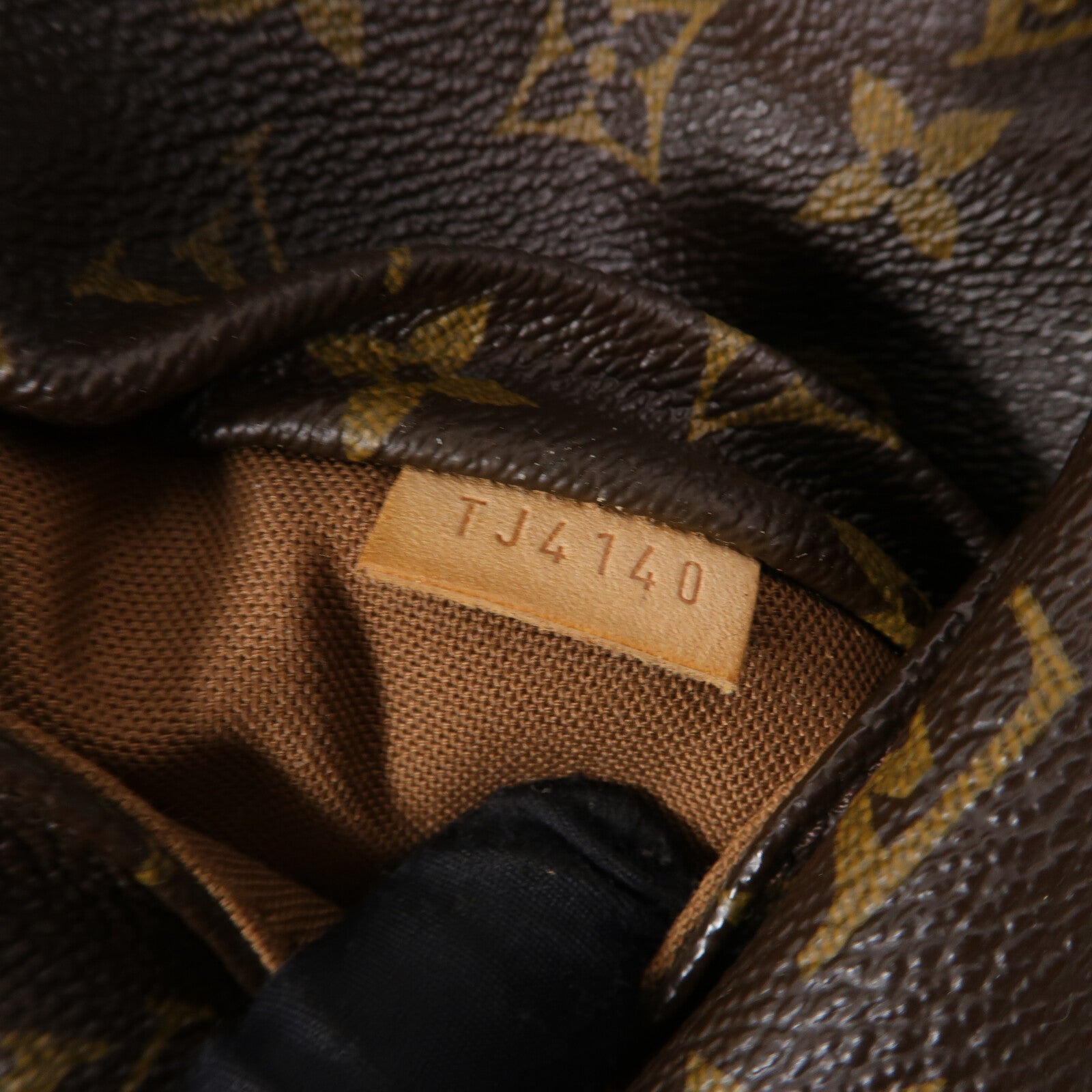 LOUIS VUITTON Monogram Totally MM肩背袋