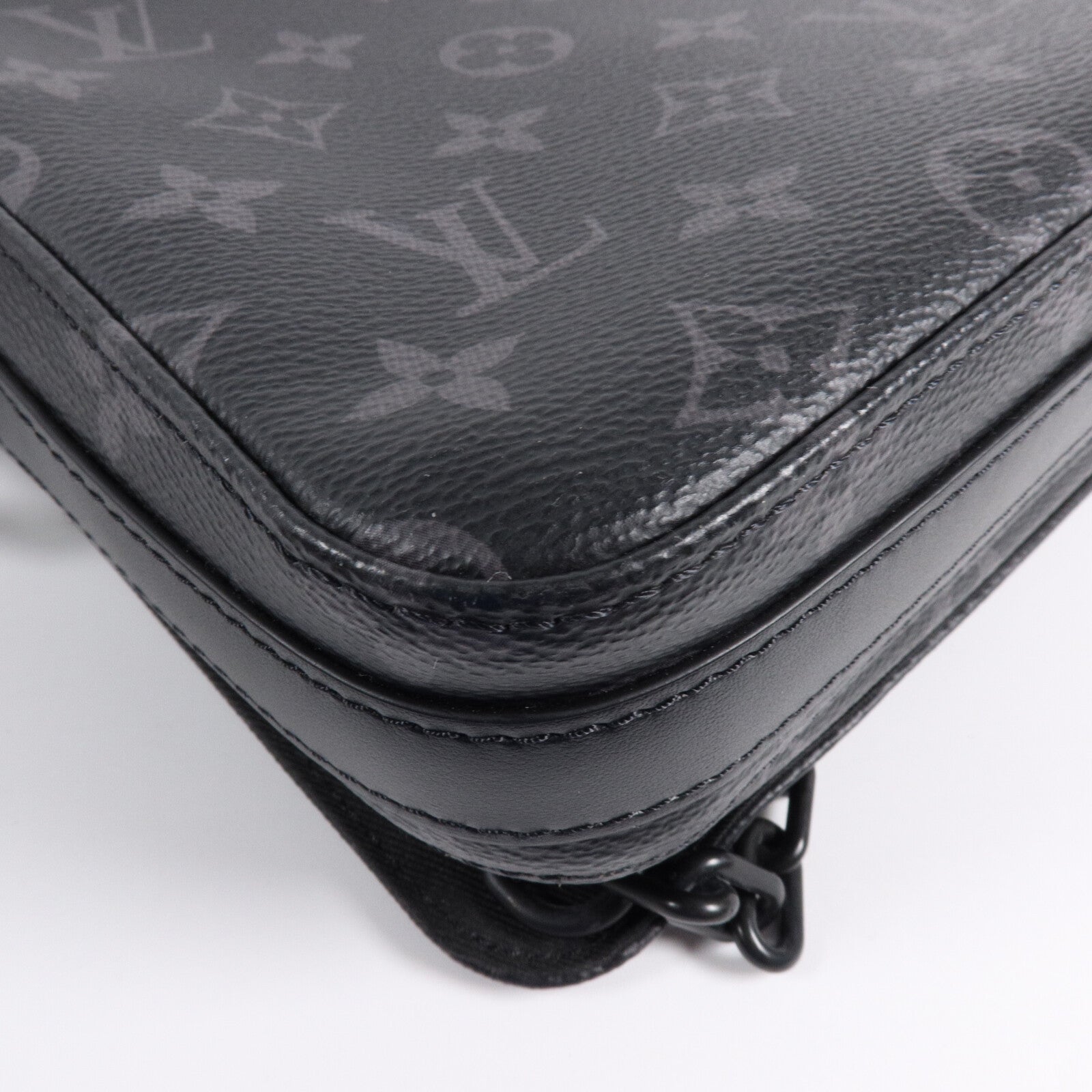 LOUIS VUITTON Monogram Eclipse Steamer肩背袋