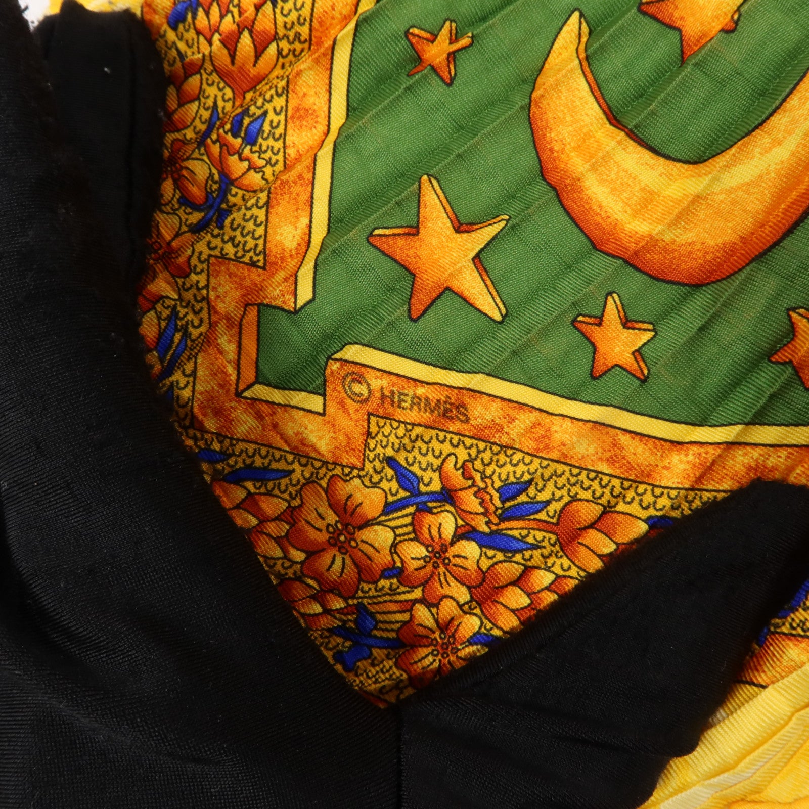 HERMES 絲質Carre Plisse Scarf 90絲巾