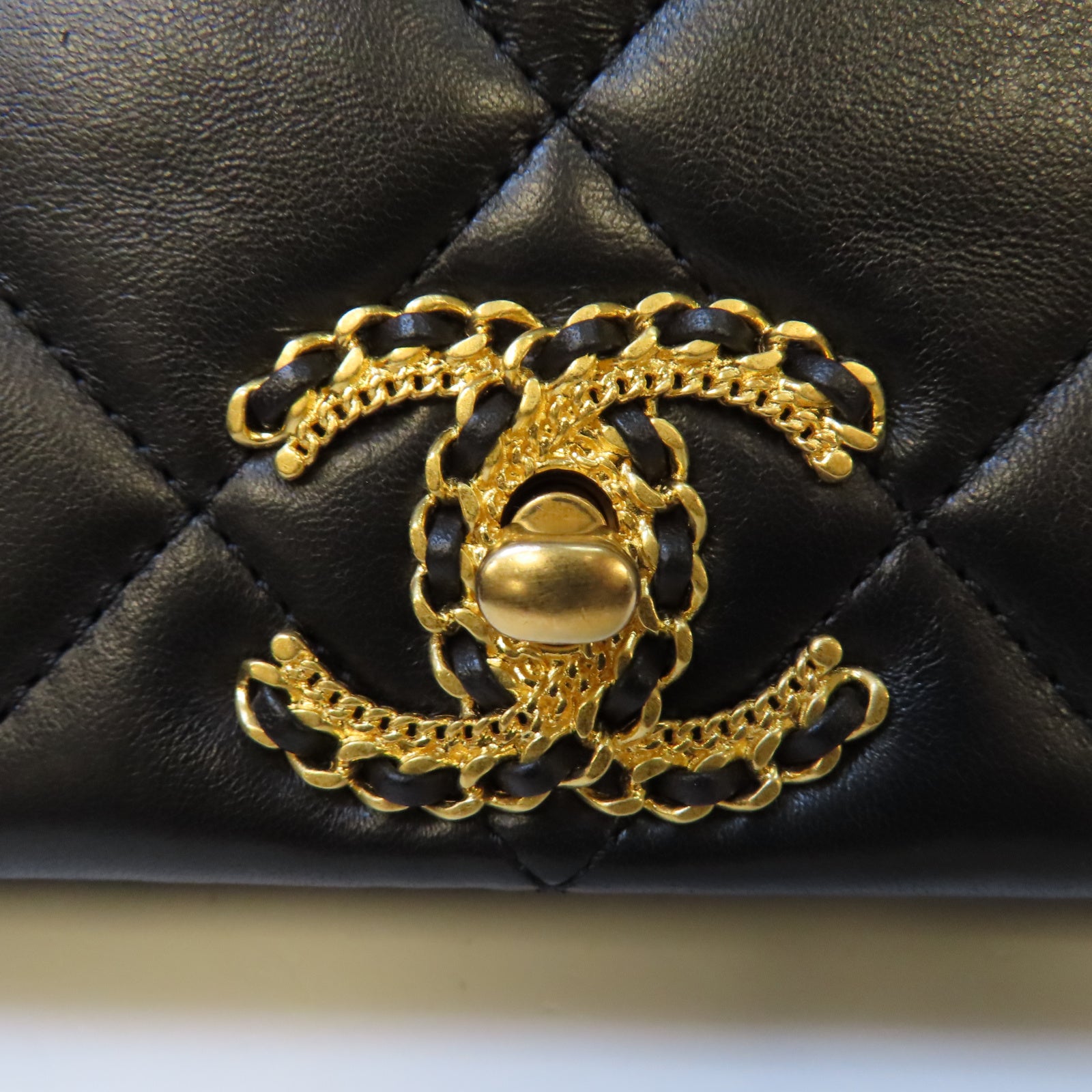 CHANEL 【激減優惠】菱格羊皮皮革Chain Shoulder金扣鏈帶肩背袋黑色