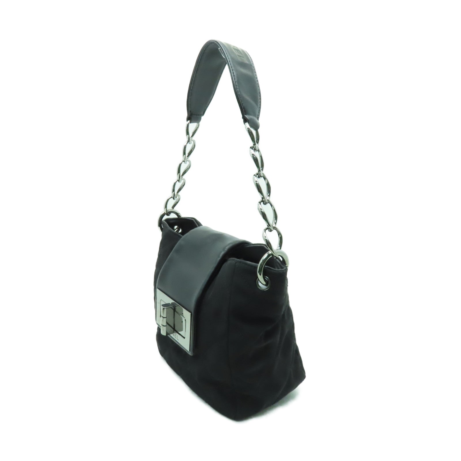 CHANEL 【清倉大減價】尼龍Chain Shoulder Bag銀扣鏈帶肩背袋黑色