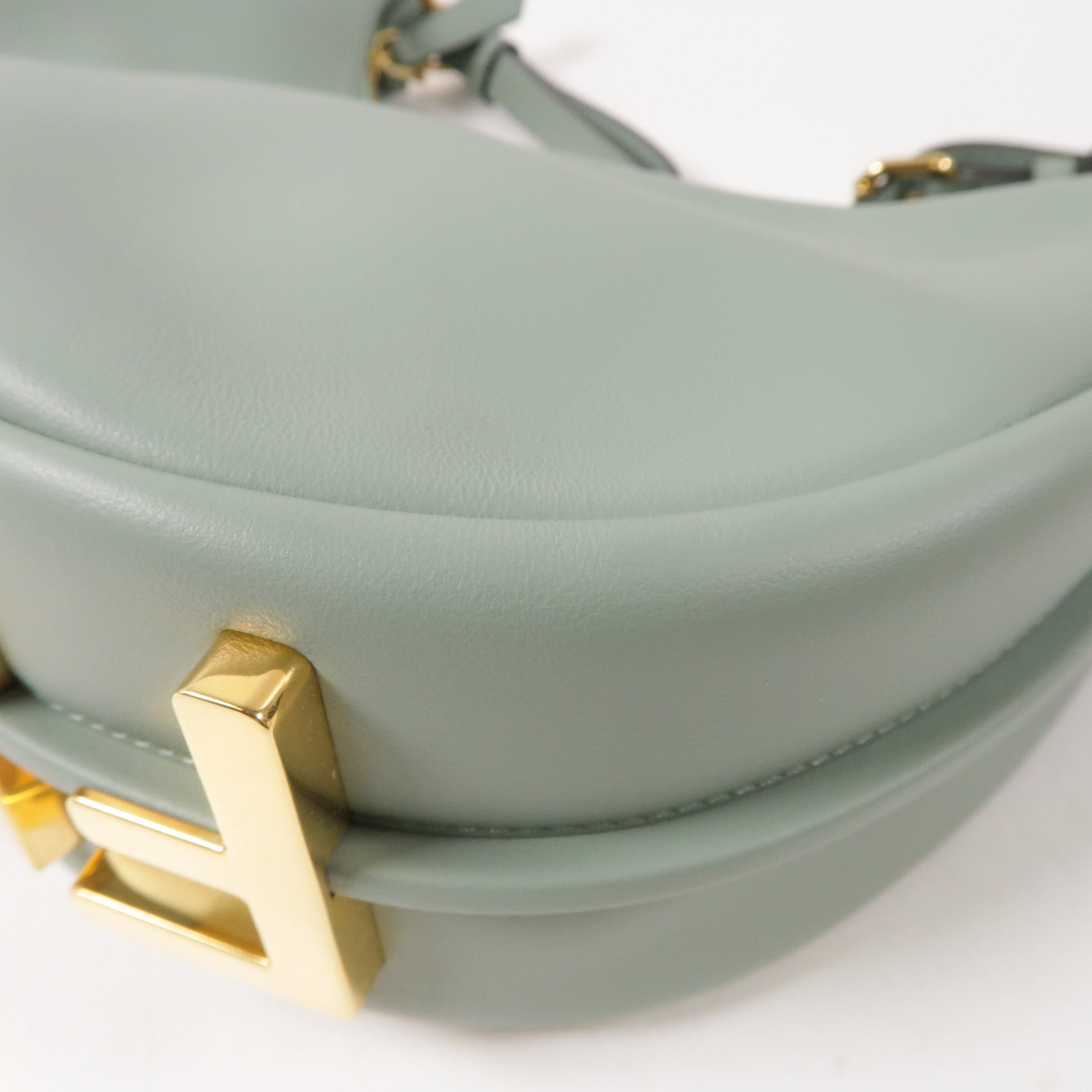 FENDI 牛皮皮革Shoulder Bag金扣肩背袋綠色
