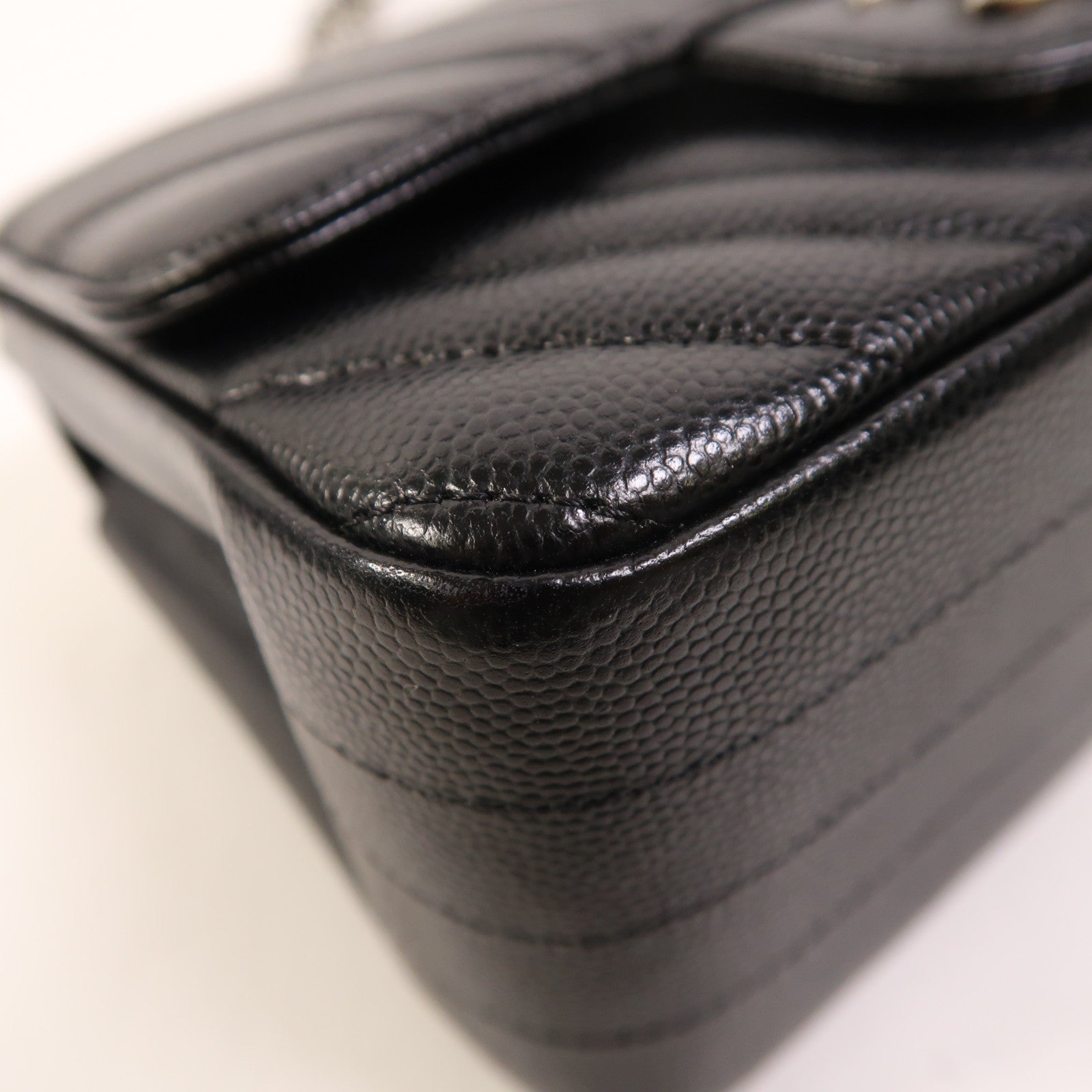 CHANEL 牛皮皮革Mini Classic 17銀扣鏈帶肩背袋
