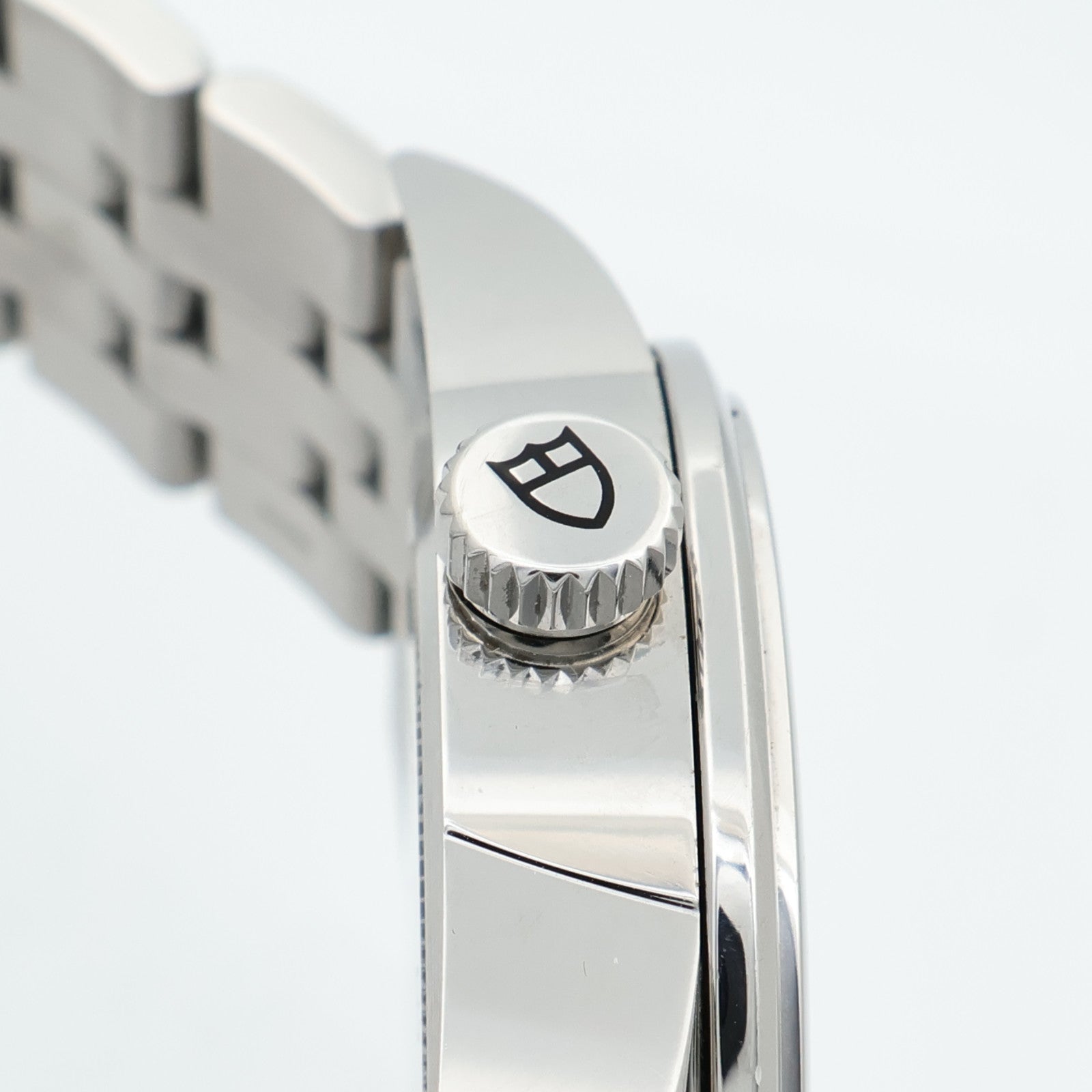 TUDOR Glamour Double Date 57000