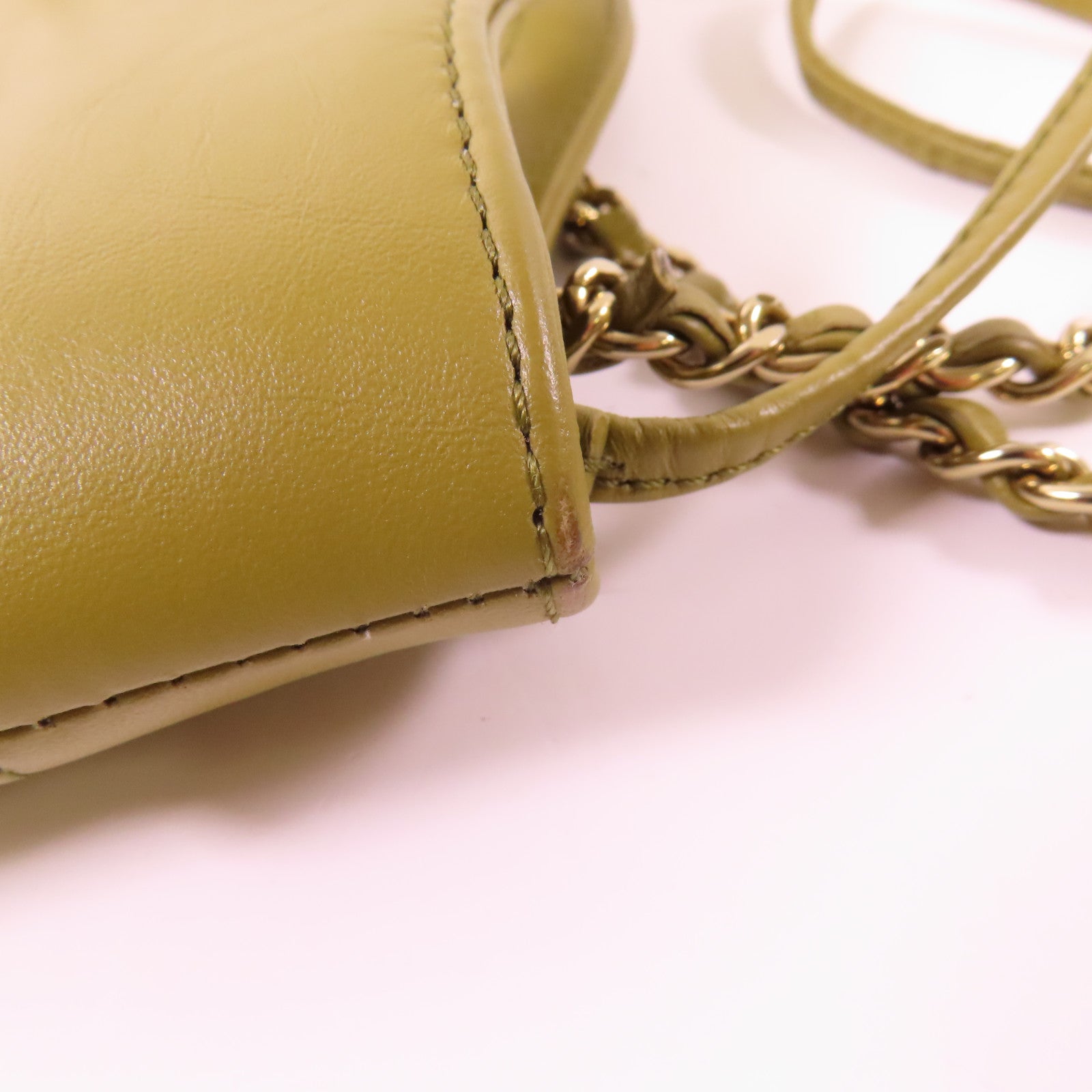 CHANEL 牛皮皮革C31 Small金扣鏈帶肩背袋