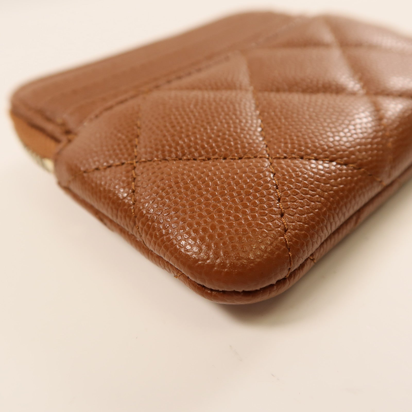 CHANEL 牛皮皮革C19 Wallet金扣錢包啡色
