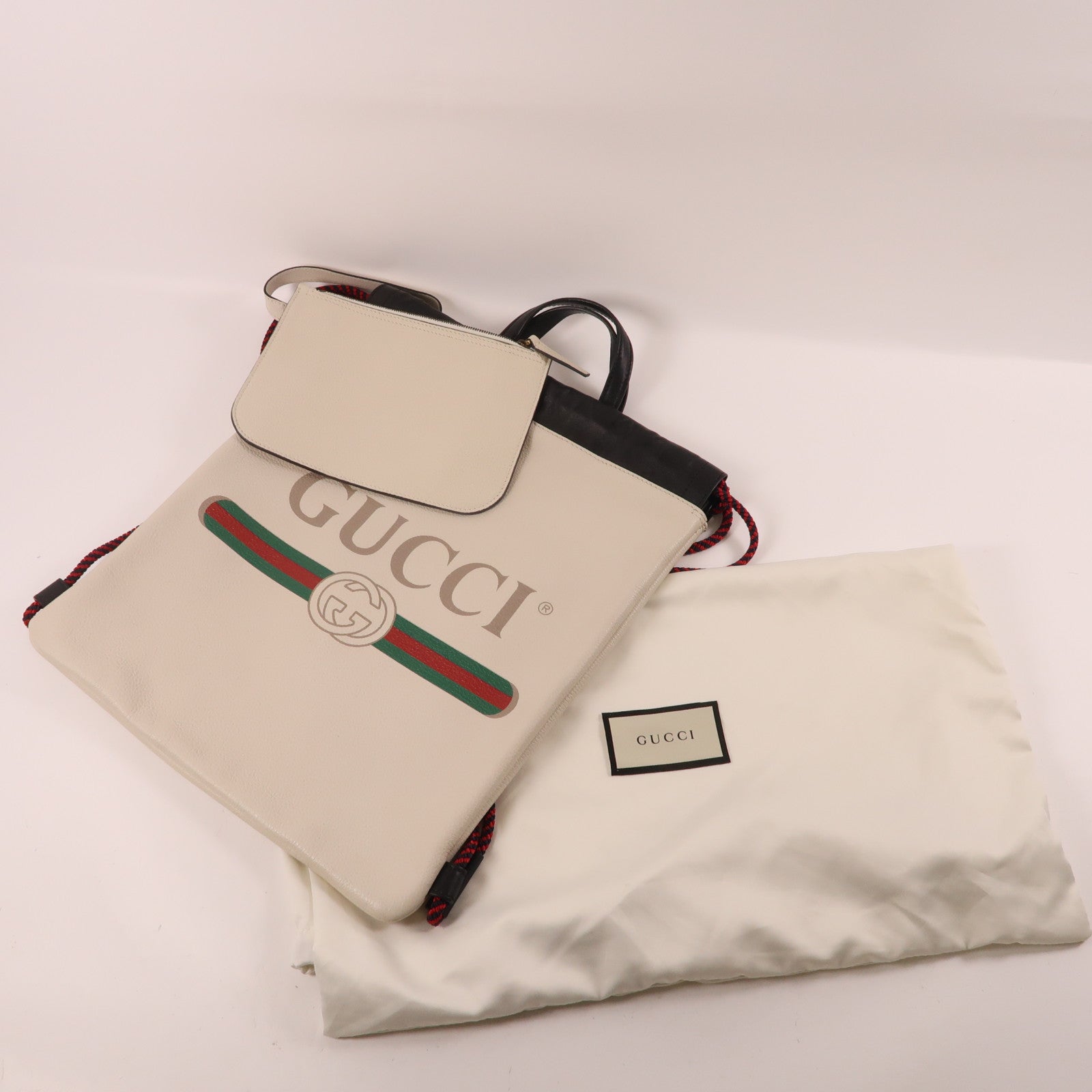 GUCCI 牛皮皮革GG Drawstring Backpack背包杏色