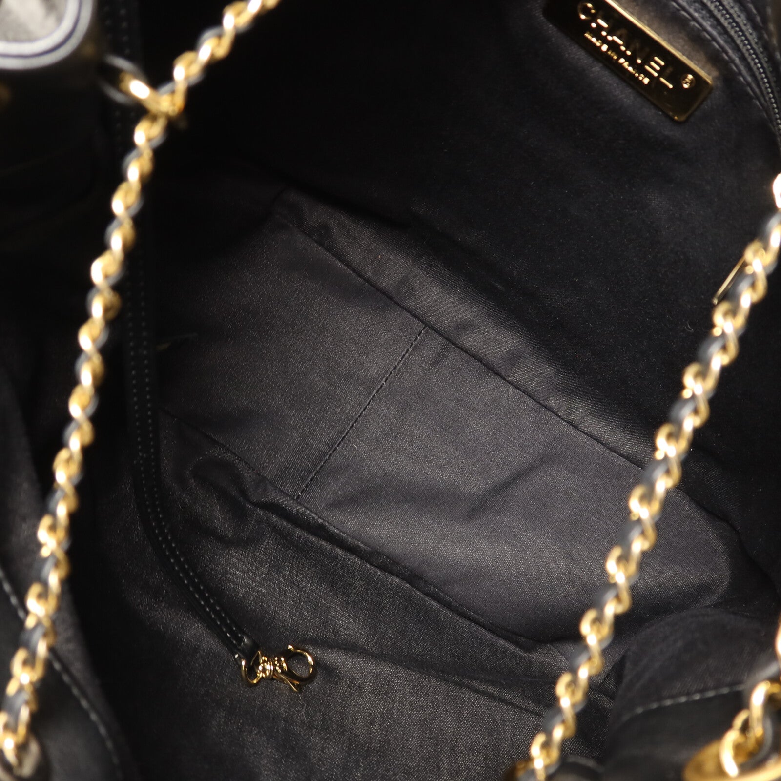 CHANEL 牛皮皮革Bucket Bag鏈帶肩背袋