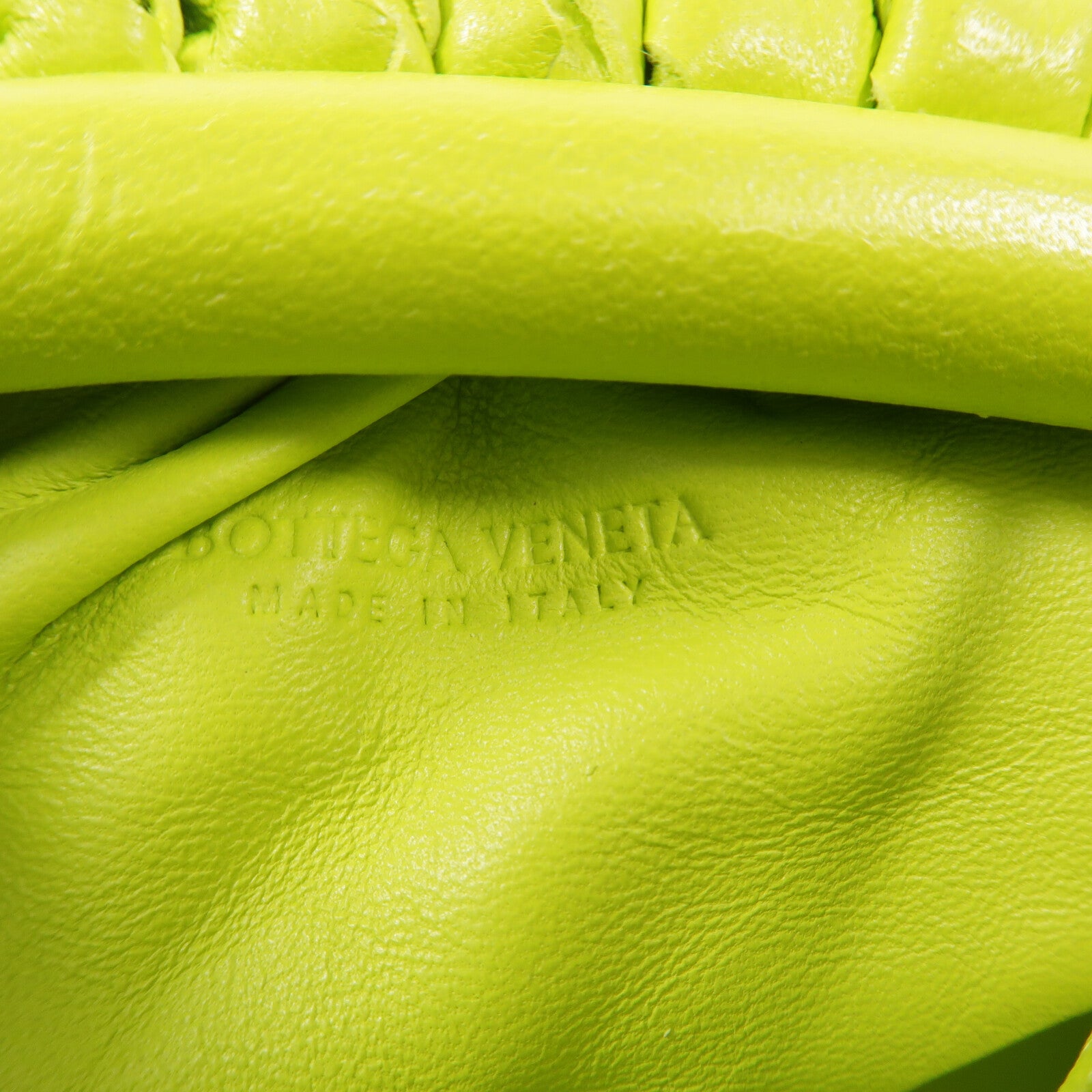 BOTTEGA VENETA 羊皮皮革Mini Pouch肩背袋