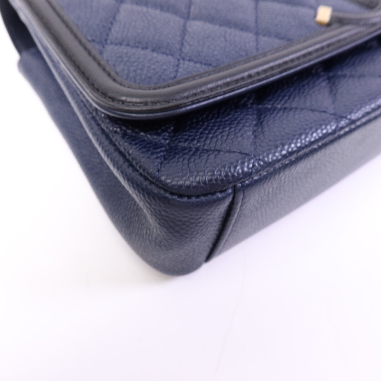 CHANEL 牛皮皮革CC Filigree金扣鏈帶肩背袋