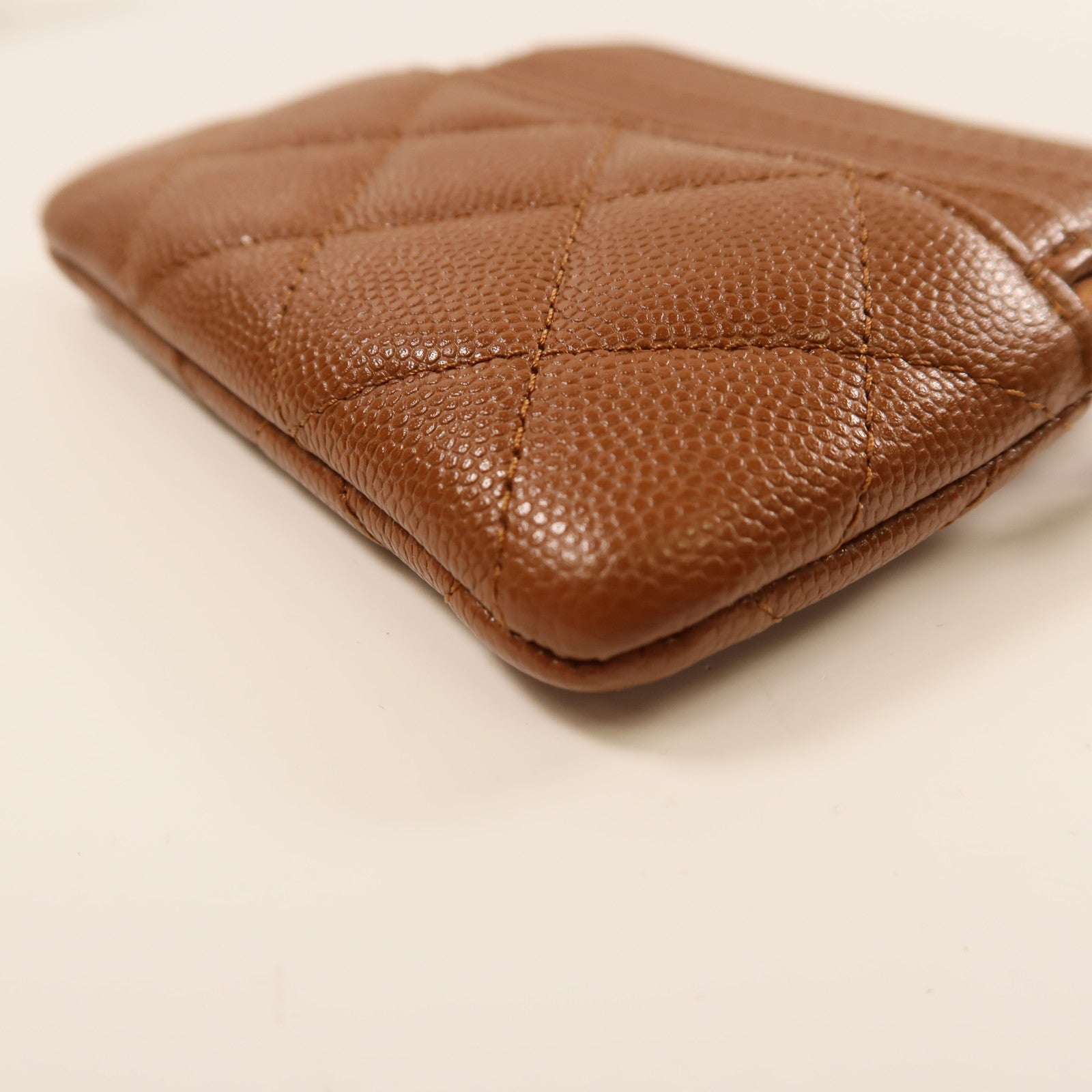 CHANEL 牛皮皮革C19 Wallet金扣錢包啡色