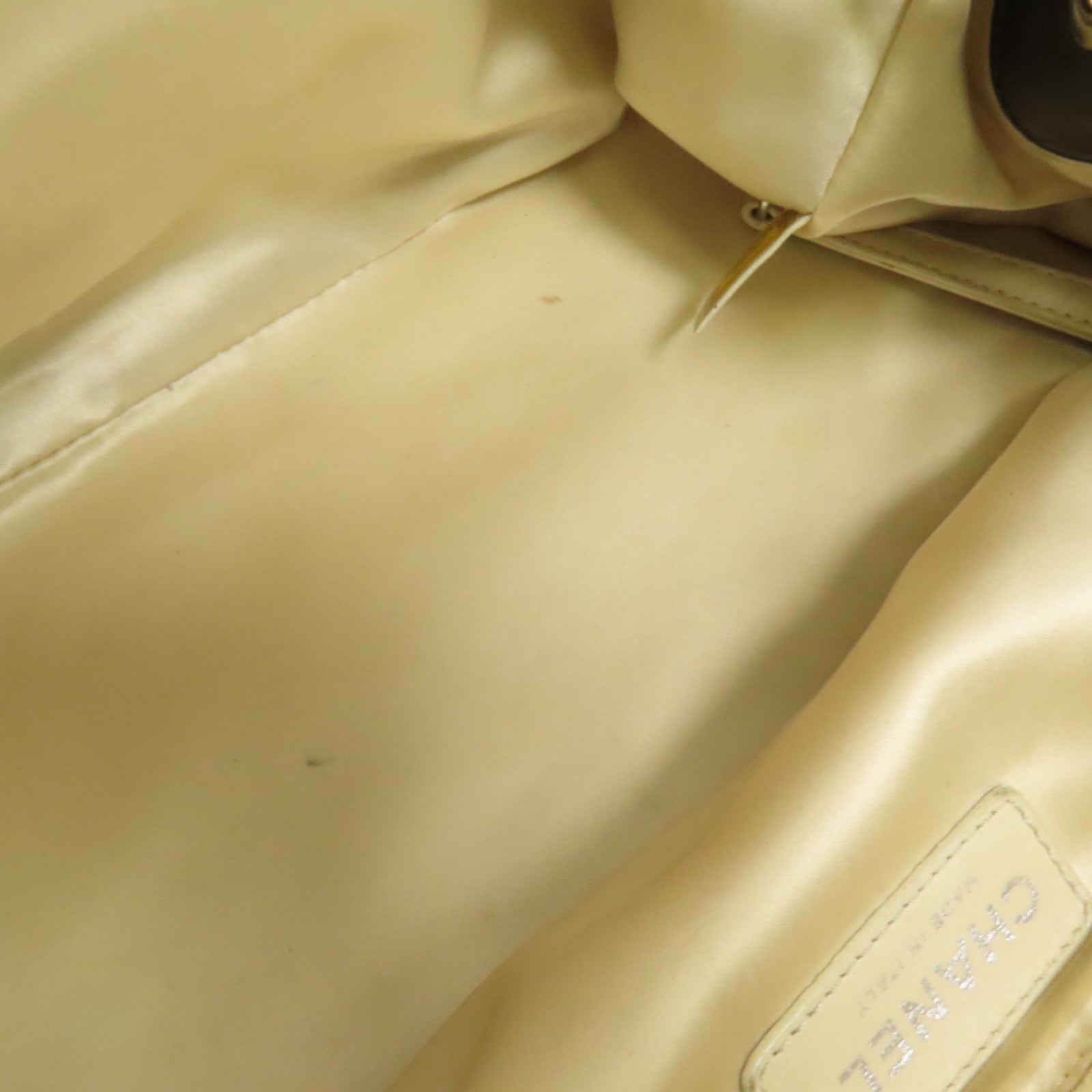 CHANEL 牛皮皮革West Accordion Flap Bag銀扣鏈帶肩背袋