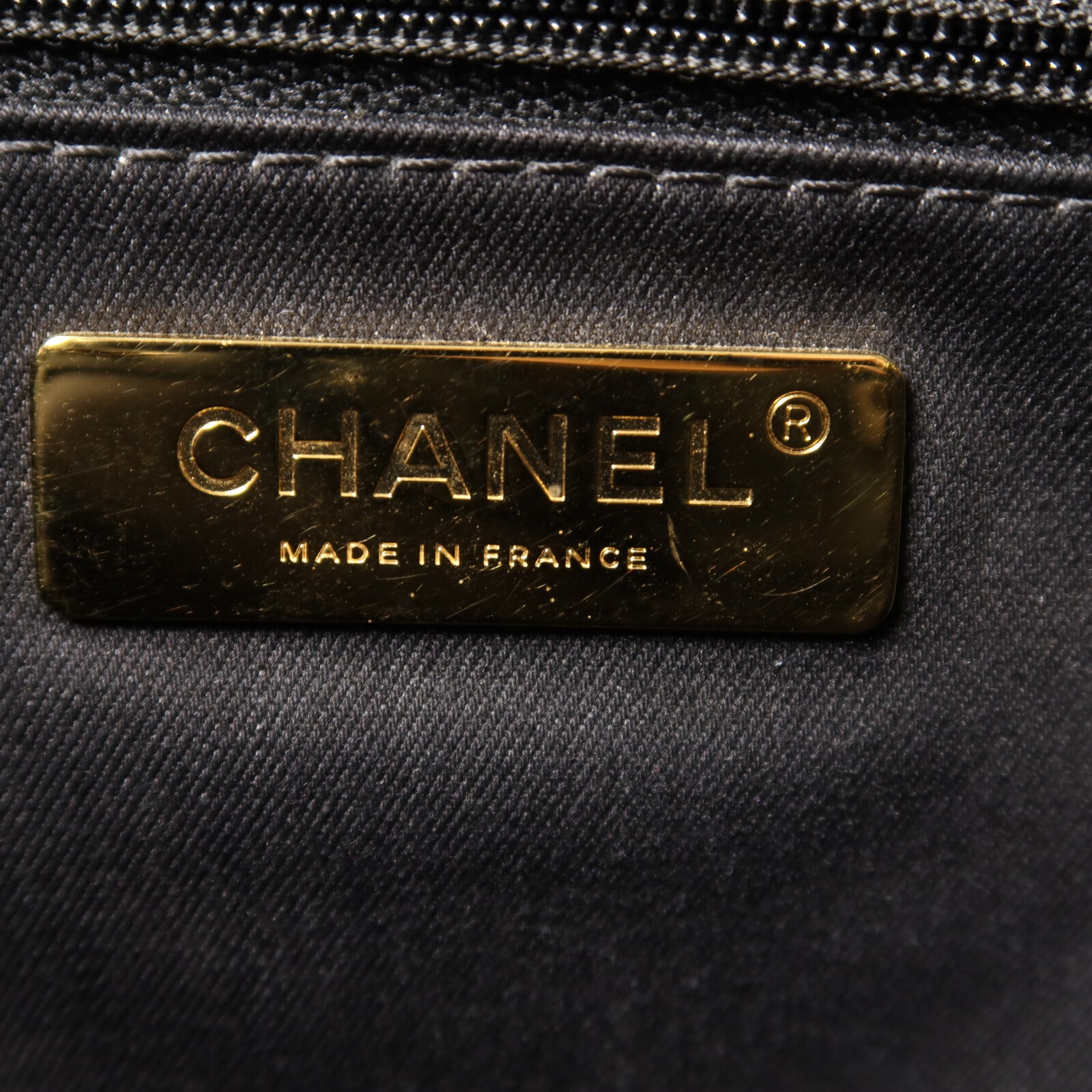 CHANEL 牛皮皮革Bucket Bag鏈帶肩背袋