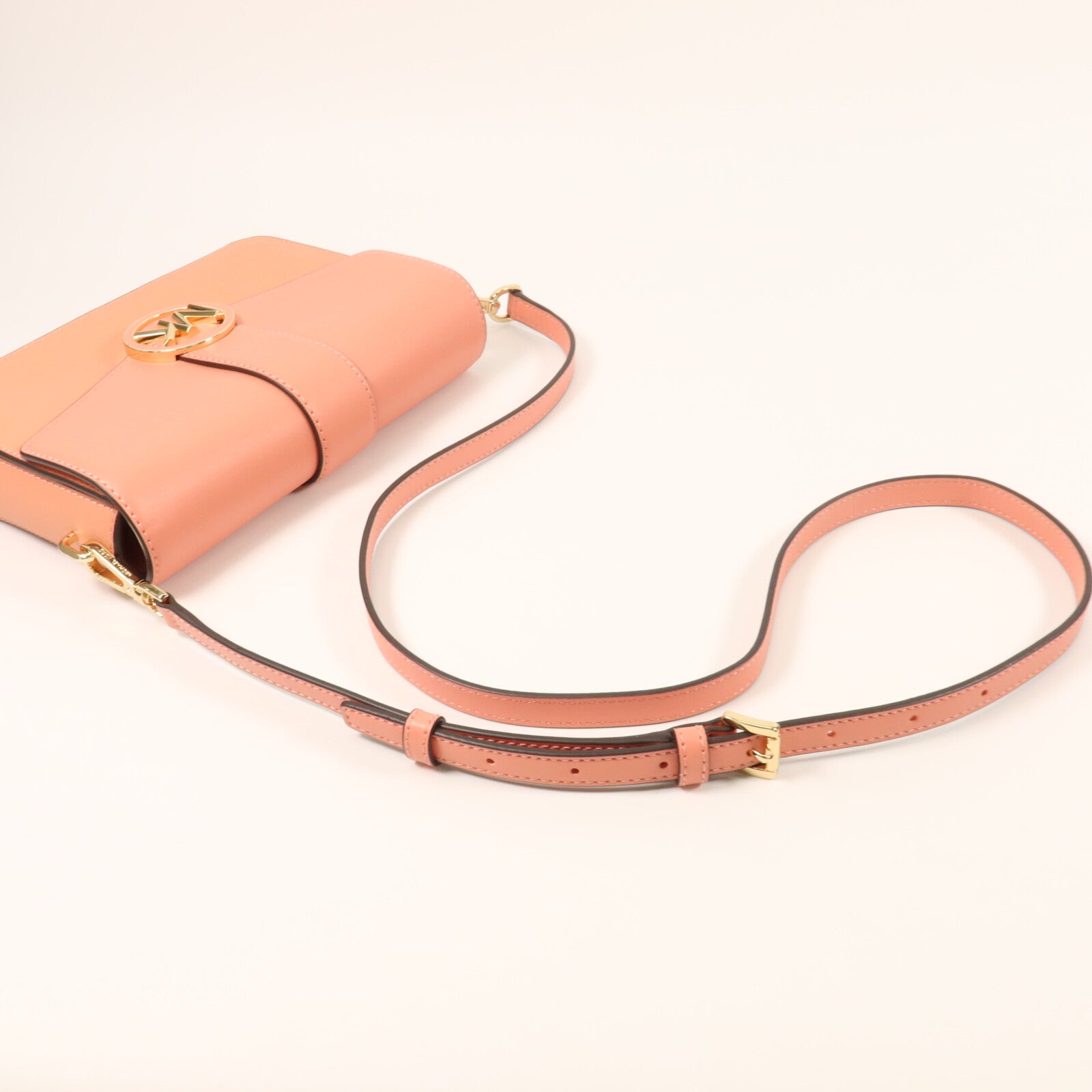Michael Kors 牛皮皮革Carmen肩背袋