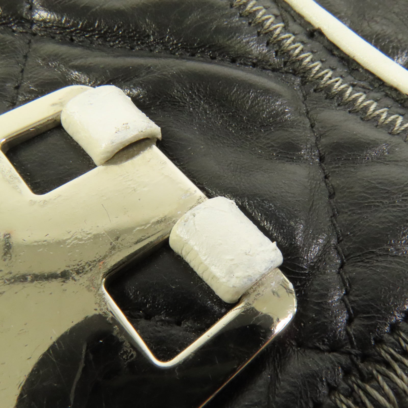 CHANEL 牛皮皮革West Accordion Flap Bag銀扣鏈帶肩背袋