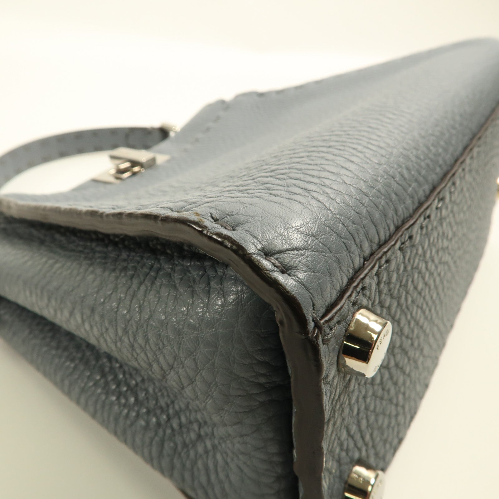 FENDI 牛皮皮革Peekaboo Mini銀扣手挽肩背兩用袋