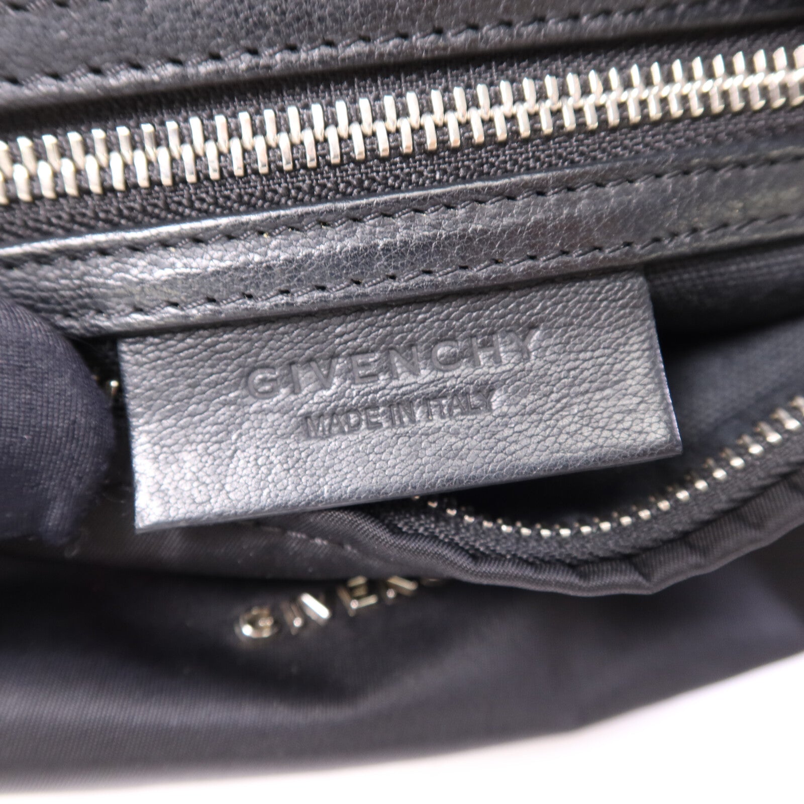 GIVENCHY 尼龍Pandora Mini銀扣肩背袋