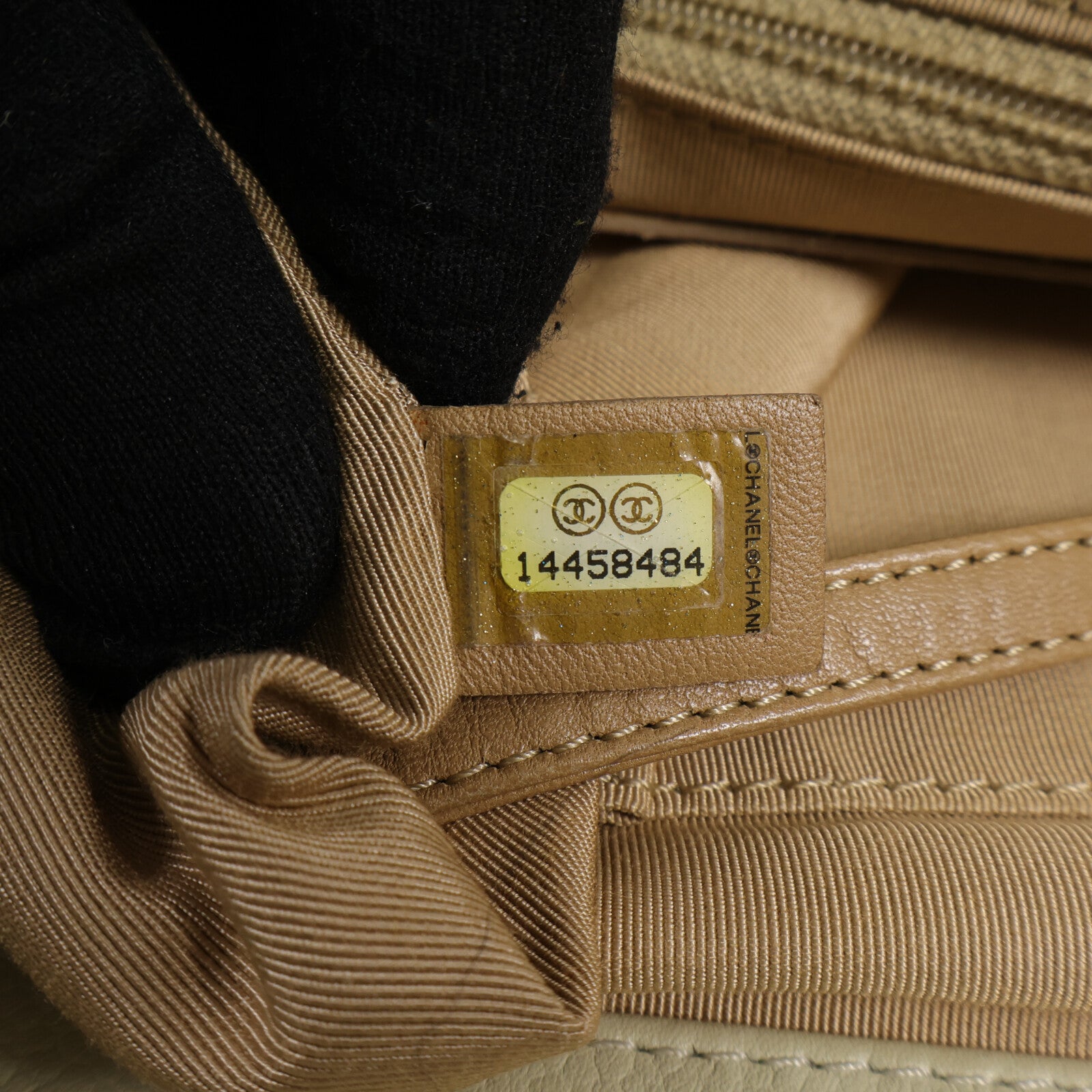 CHANEL 牛皮皮革Shoulder Bag銀扣鏈帶肩背袋