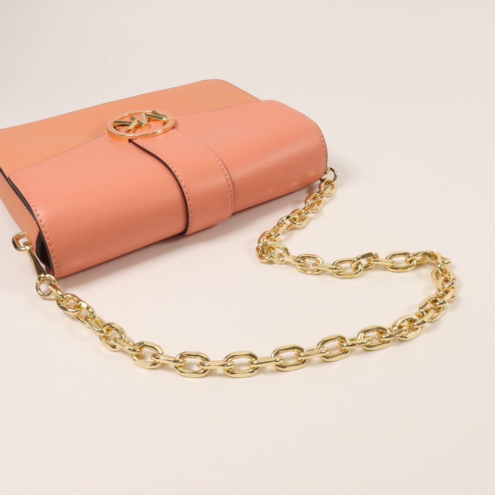 Michael Kors 牛皮皮革Carmen肩背袋