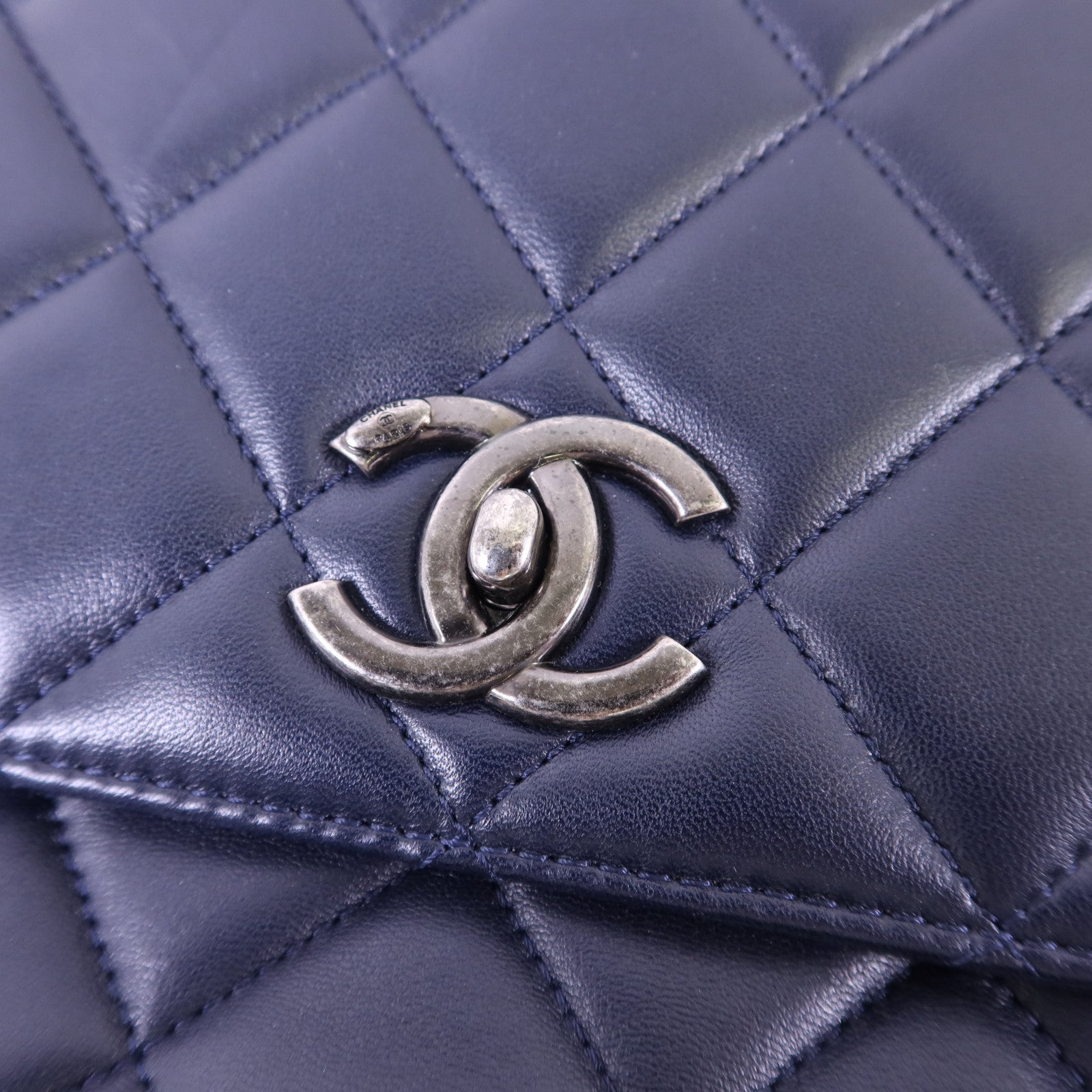 CHANEL 羊皮皮革Large Trendy CC銀扣鏈帶手挽肩背兩用袋