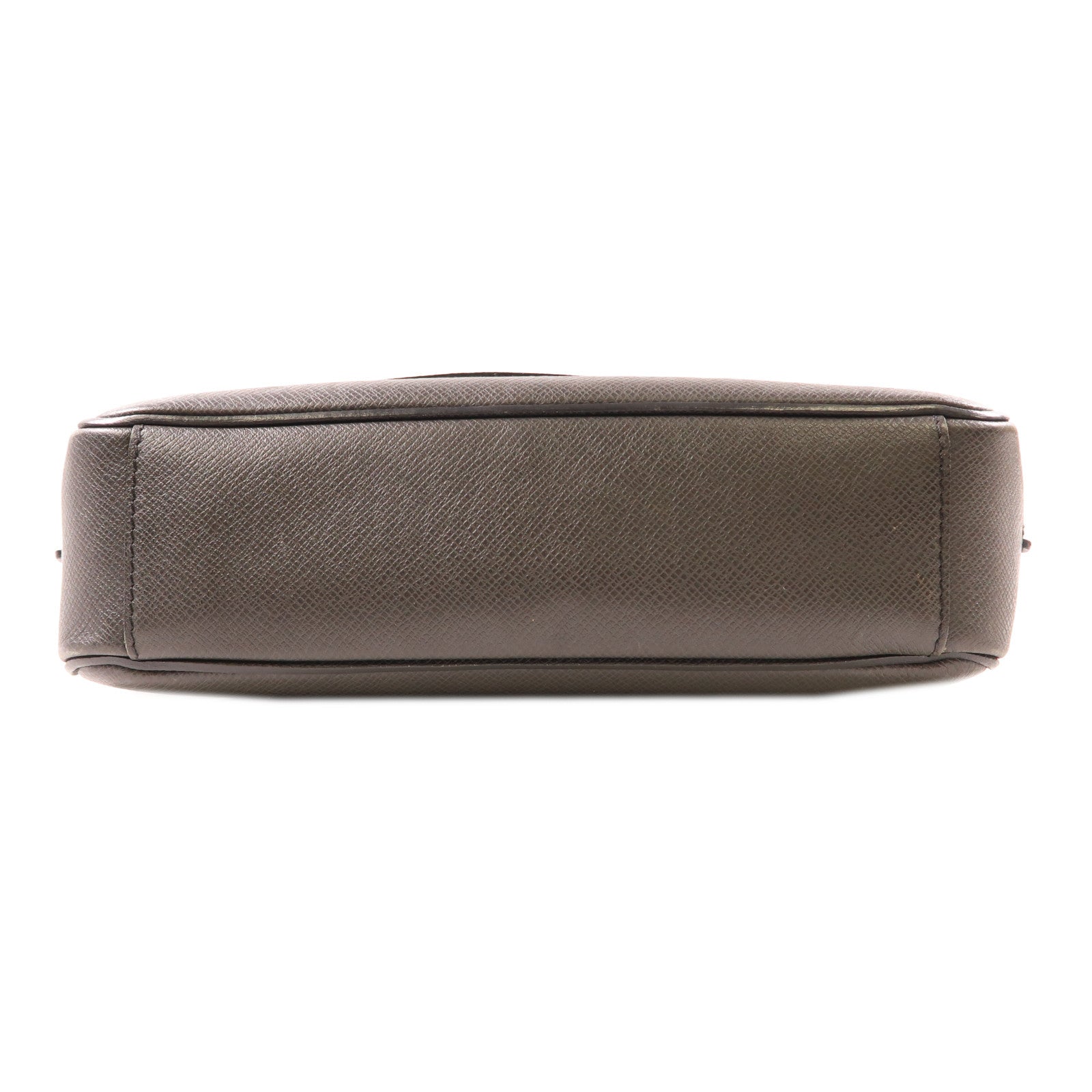 LOUIS VUITTON Taiga Roman PM銀扣肩背袋黑色