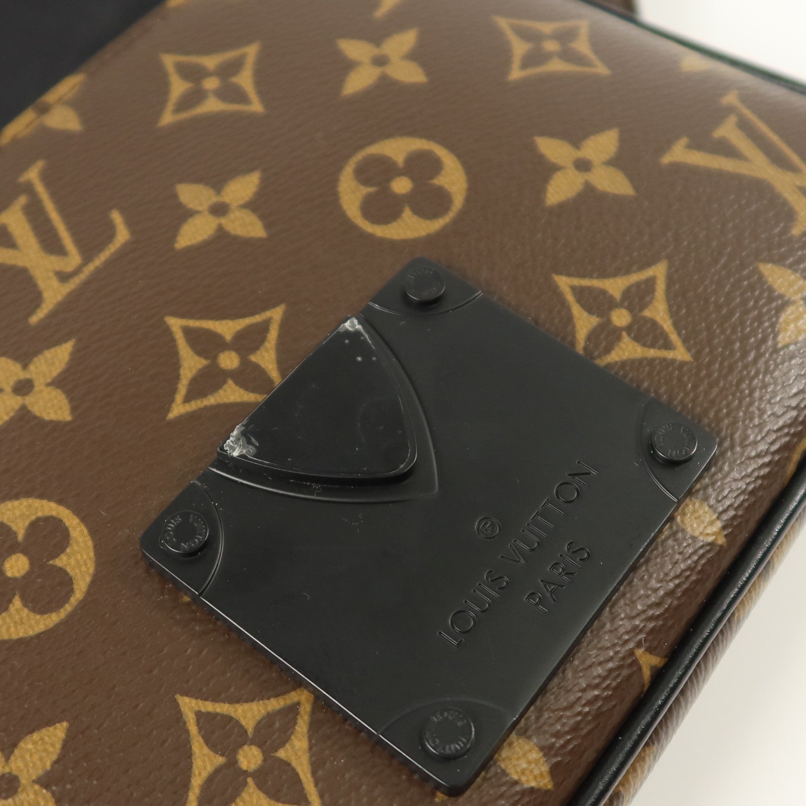LOUIS VUITTON Monogram S Lock Messenger肩背袋