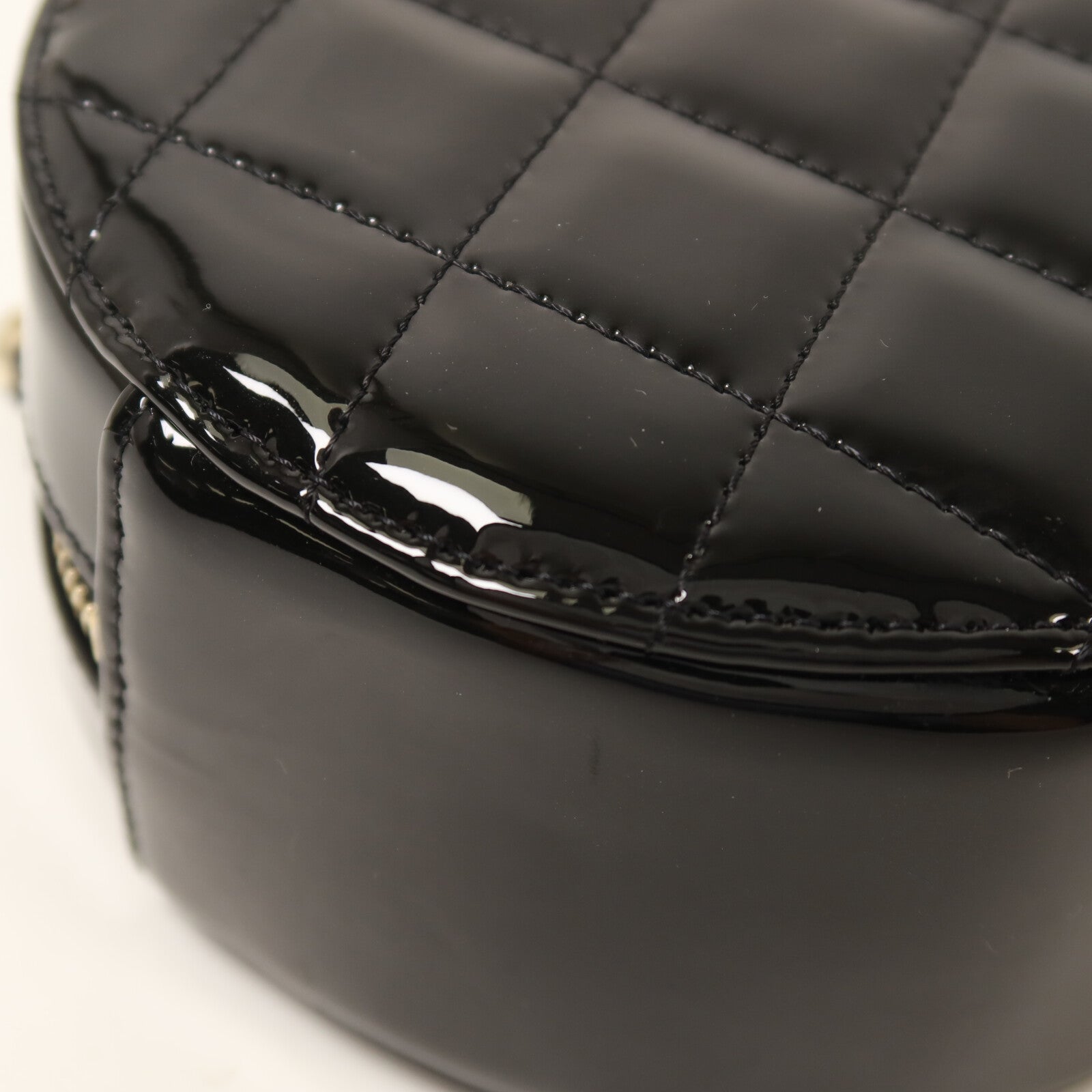 CHANEL 漆皮皮革Chain Shoulder鏈帶肩背袋
