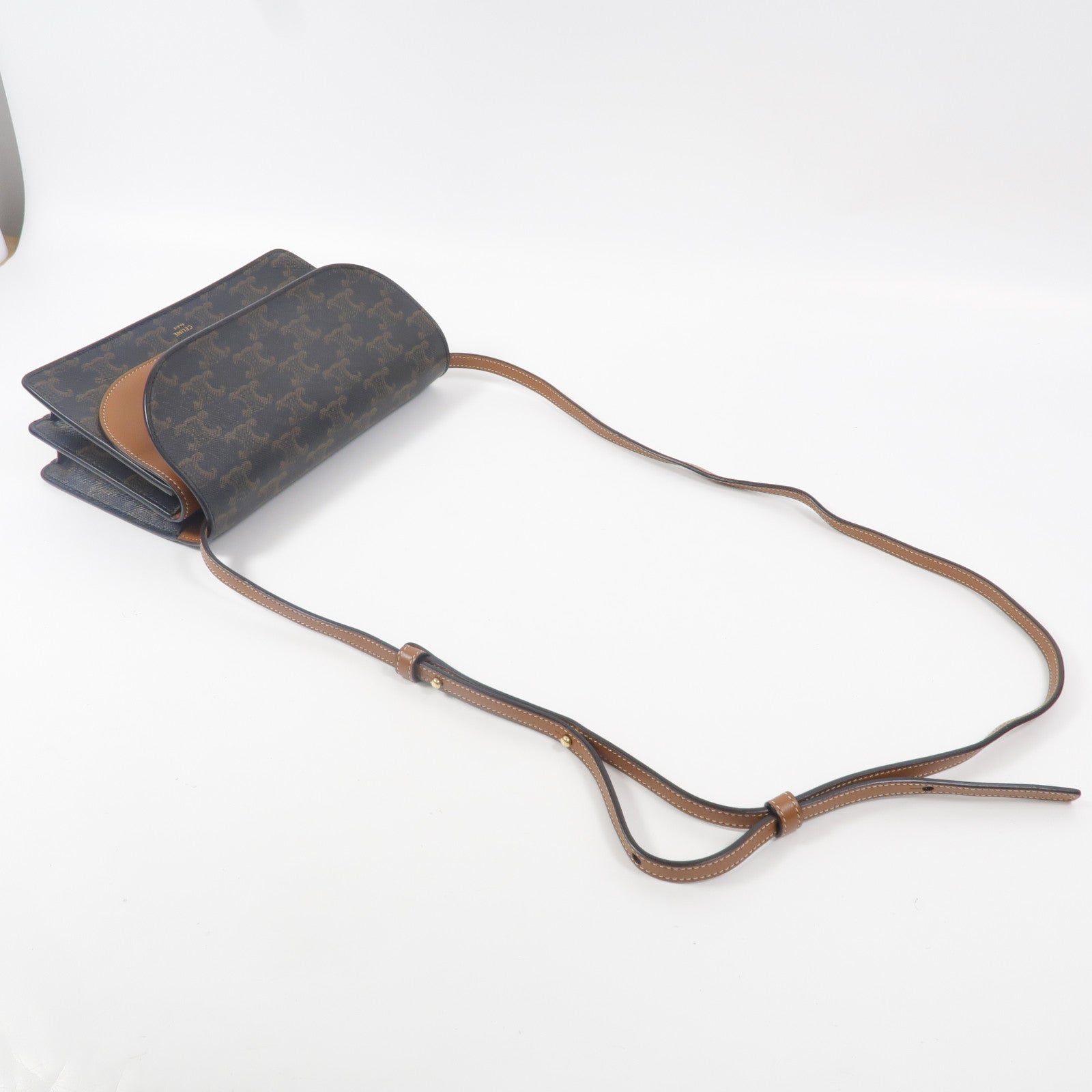 CELINE 塗層帆布Triomphe Wallet On Strap肩背袋