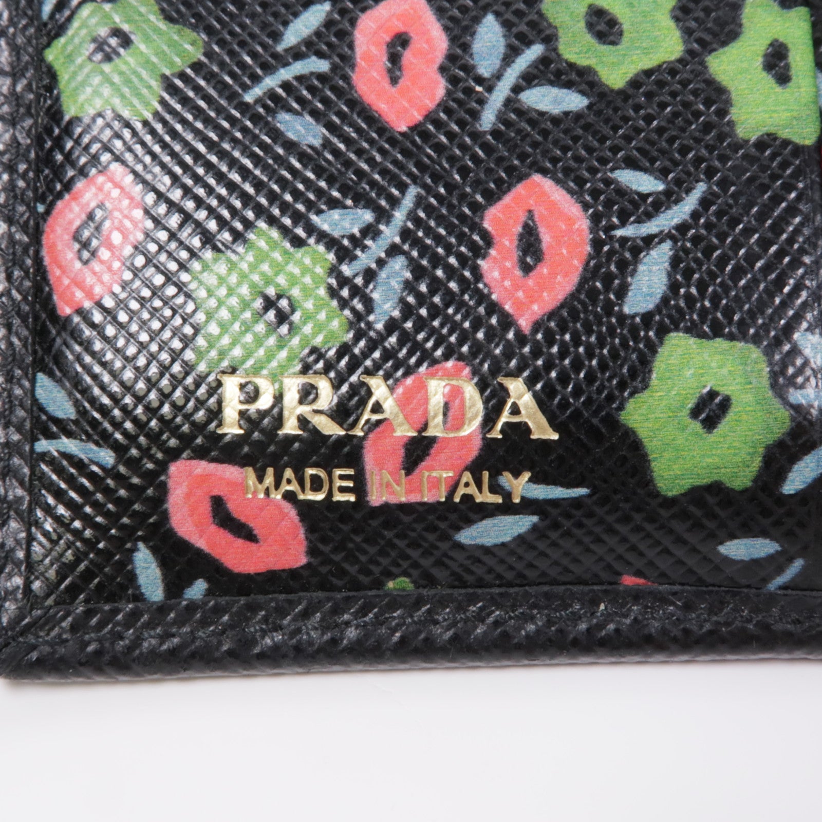 PRADA Saffiano皮革Wallet金扣錢包