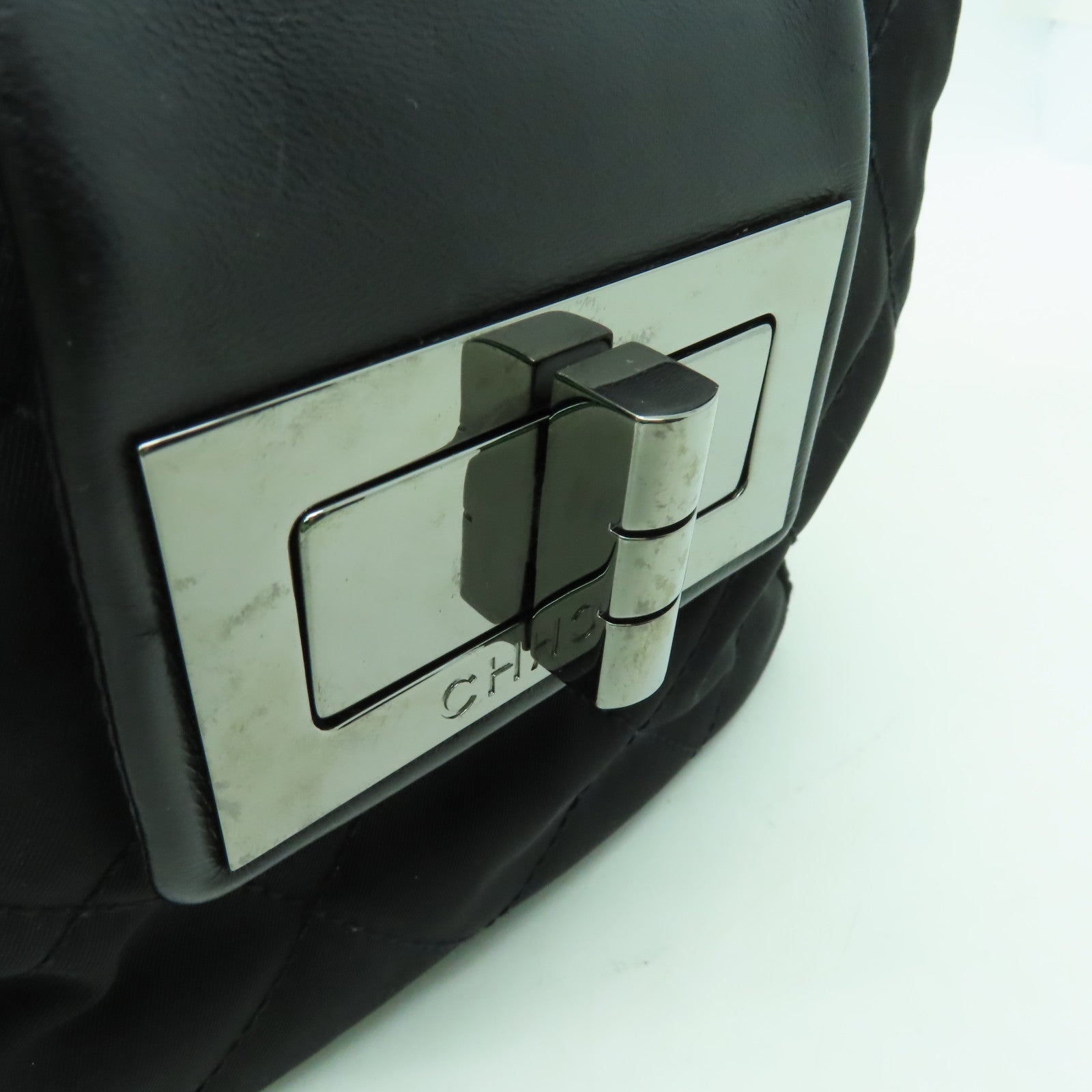 CHANEL 【清倉大減價】尼龍Chain Shoulder Bag銀扣鏈帶肩背袋黑色