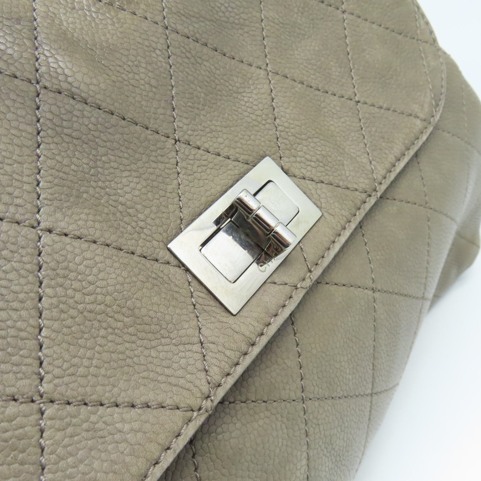 CHANEL 【激減優惠】菱格牛皮皮革Shoulder Bag銀扣肩背袋軍綠色