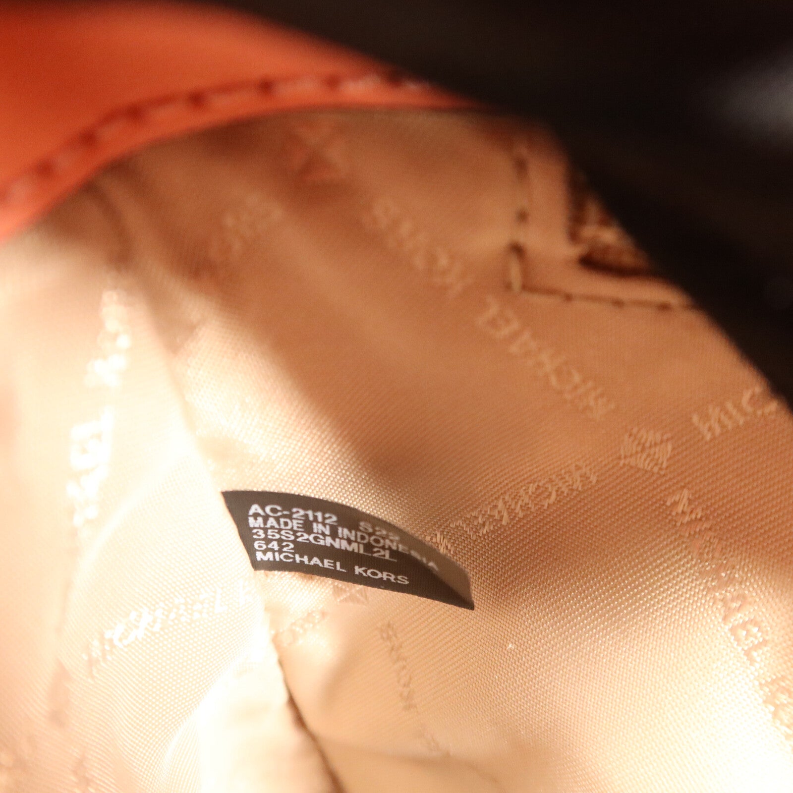 Michael Kors 牛皮皮革Carmen肩背袋
