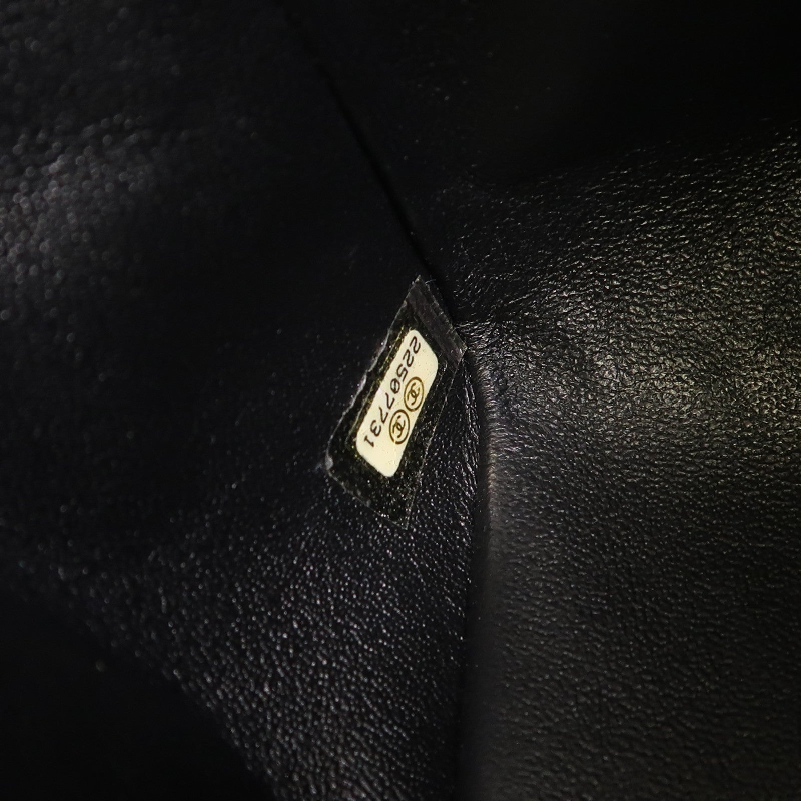 CHANEL 牛皮皮革Mini Classic 17銀扣鏈帶肩背袋