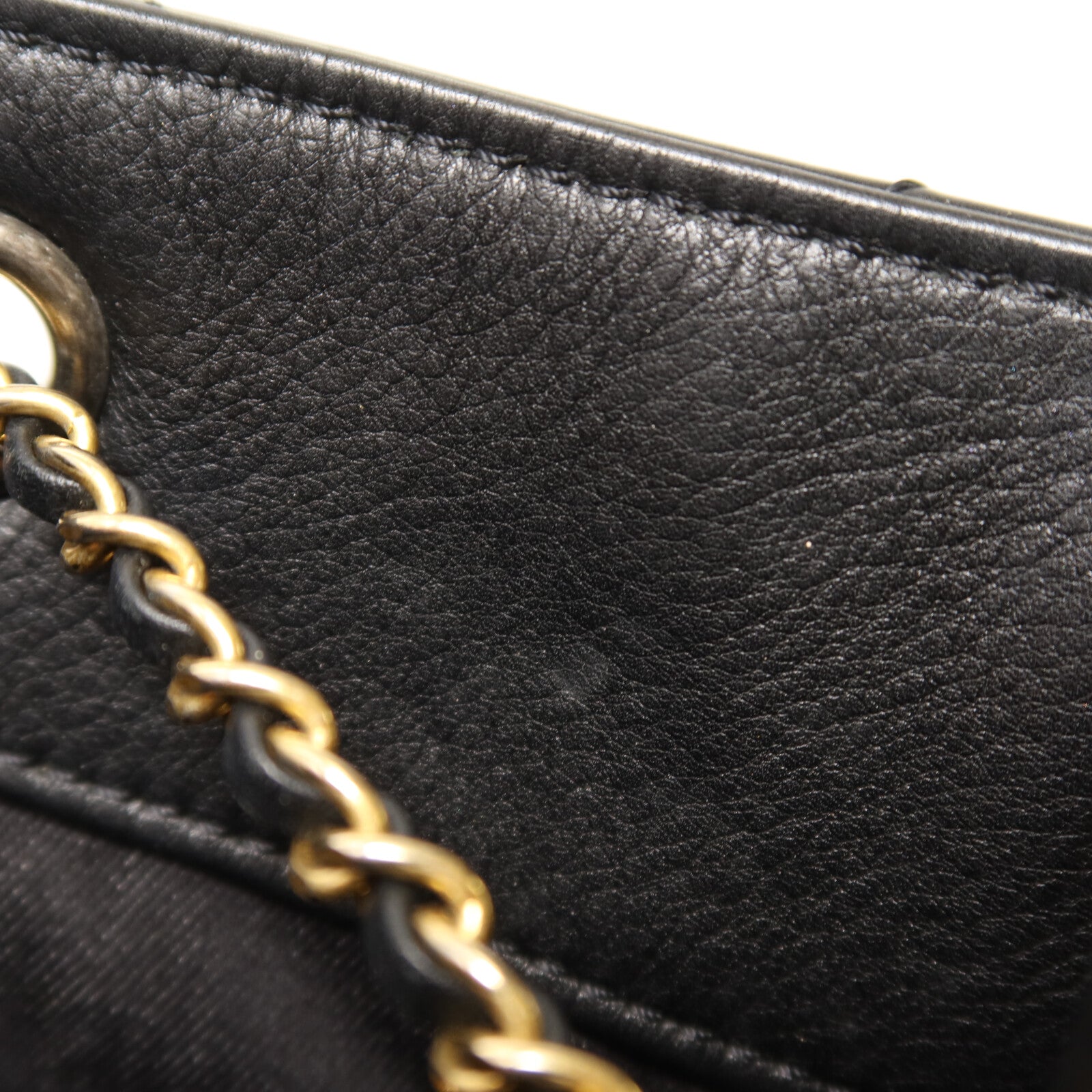 CHANEL 牛皮皮革Bucket Bag鏈帶肩背袋