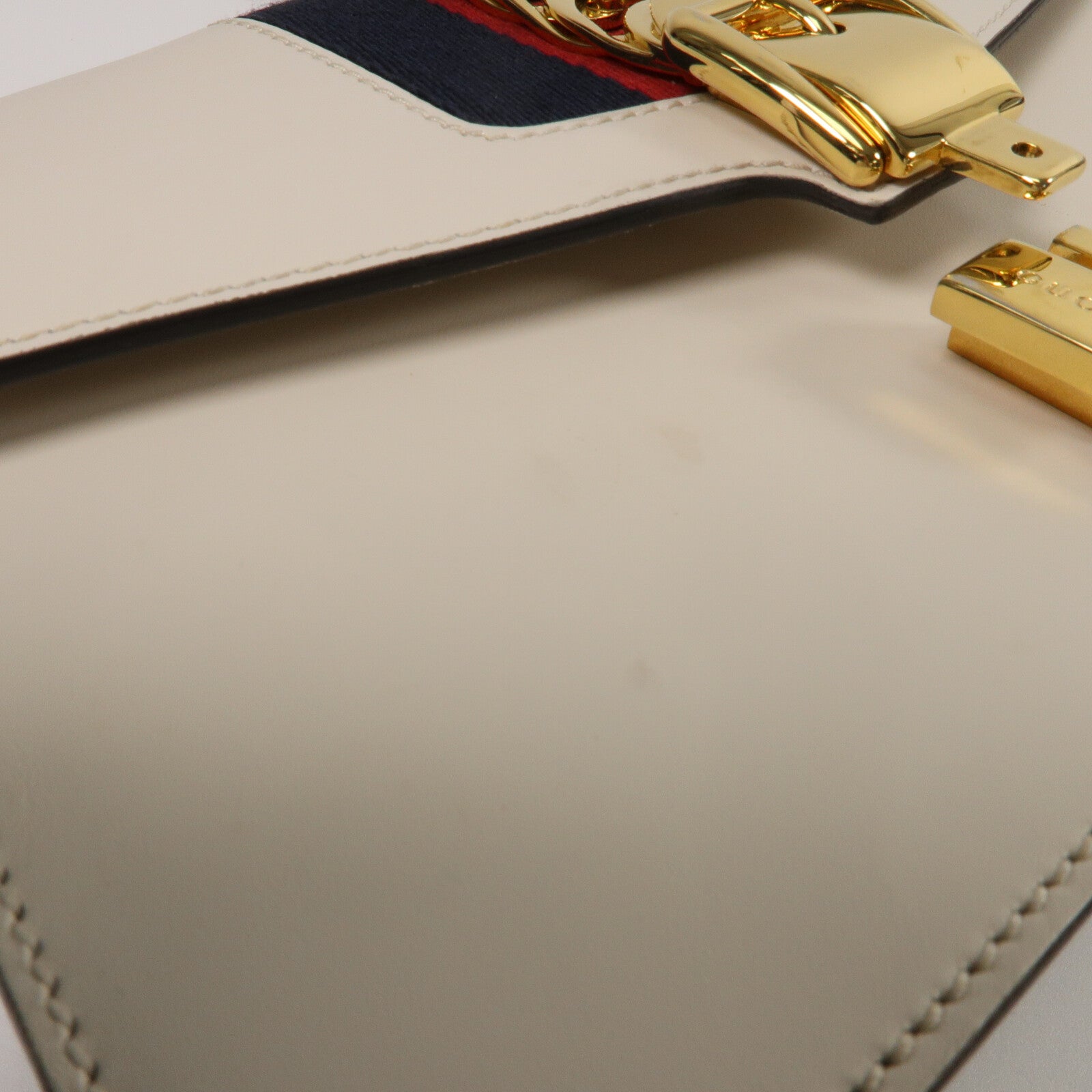 GUCCI 牛皮皮革Sylvie Small肩背袋
