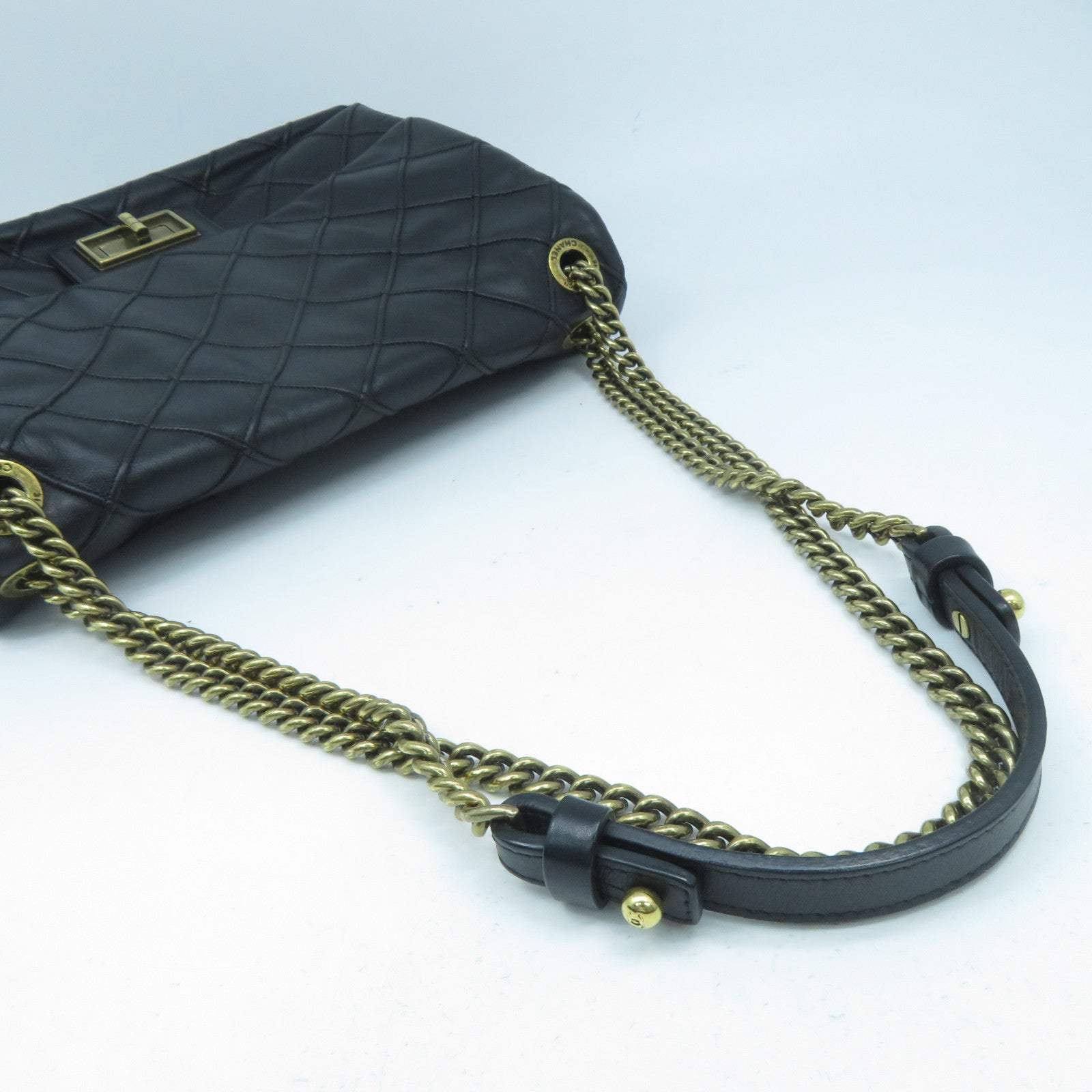 CHANEL 【激減優惠】菱格羊皮皮革Chain Shoulder金扣鏈帶肩背袋黑色