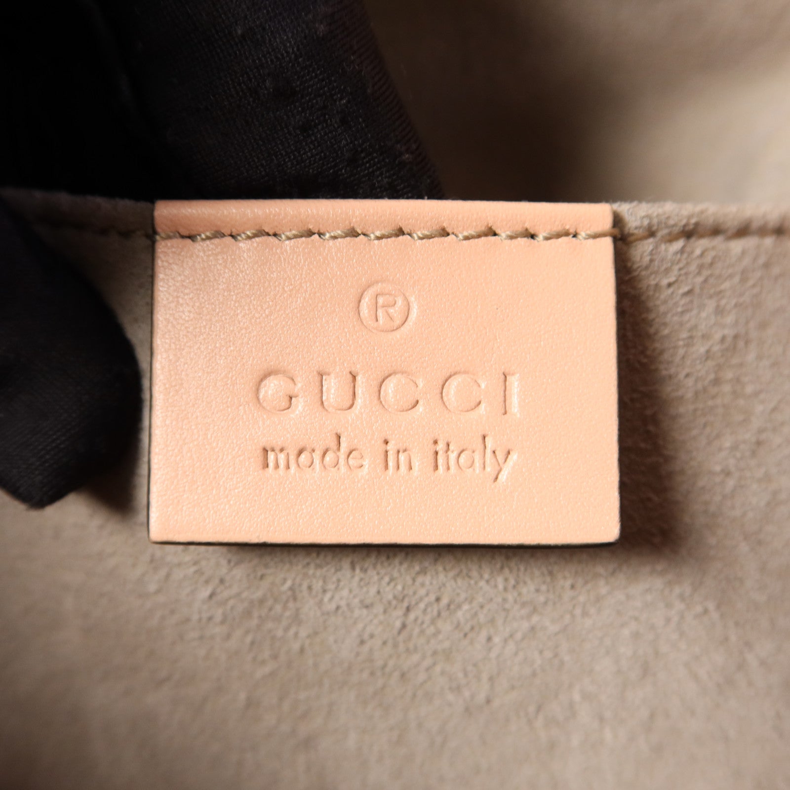 GUCCI 【激減優惠】牛皮皮革GG Marmont Bucket Bag金扣肩背袋