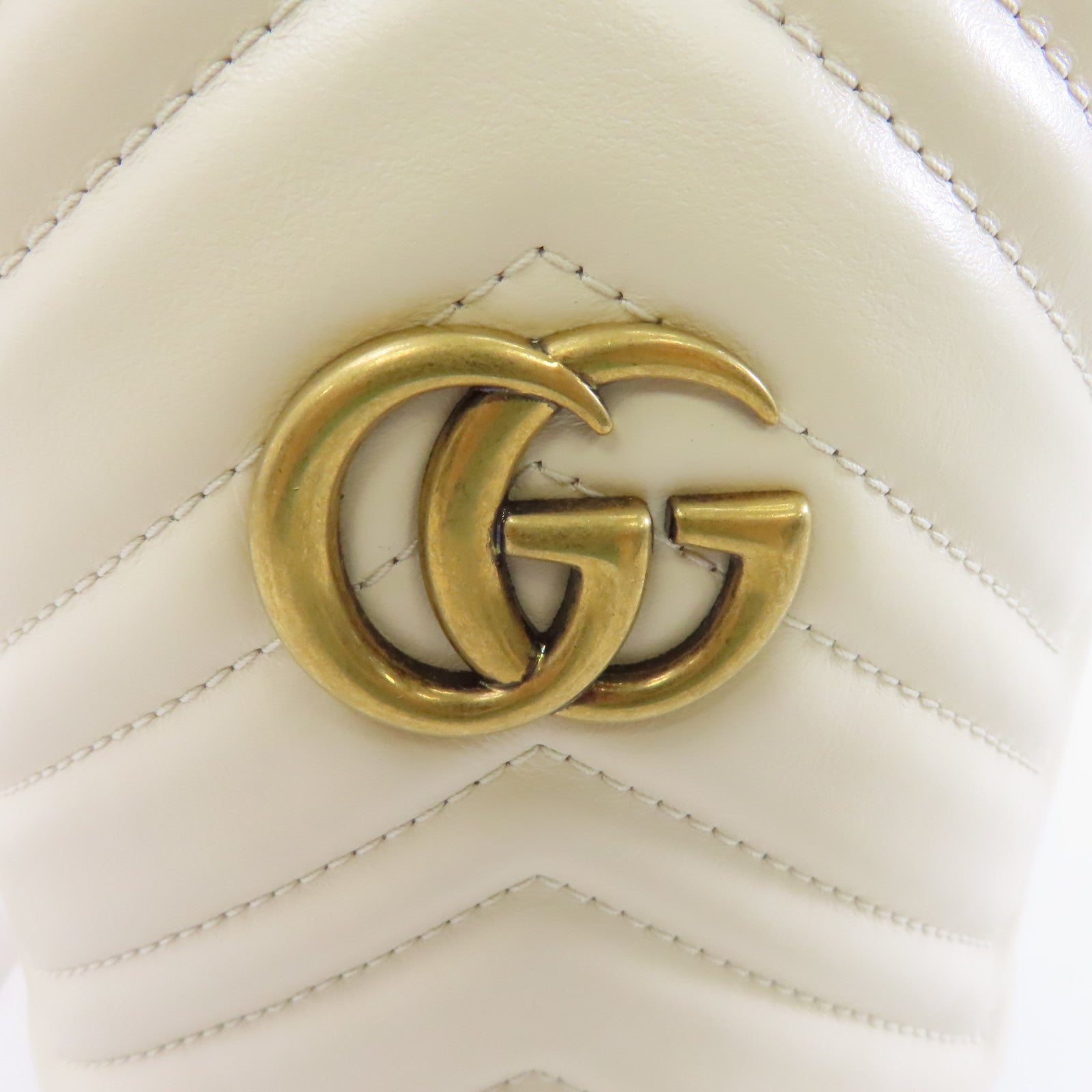 GUCCI 【激減優惠】牛皮皮革GG Marmont金扣鏈帶肩背袋白色