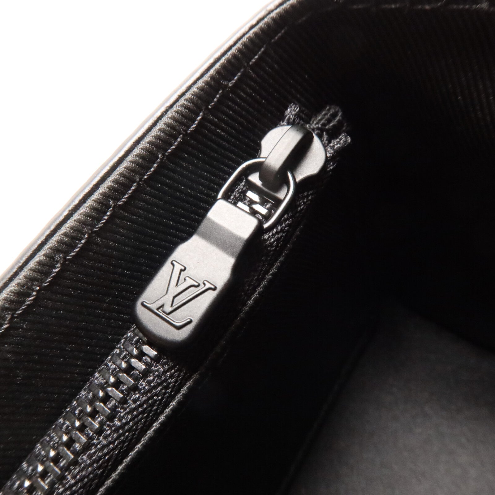 LOUIS VUITTON Monogram Eclipse Steamer Wearable Wallet肩背袋