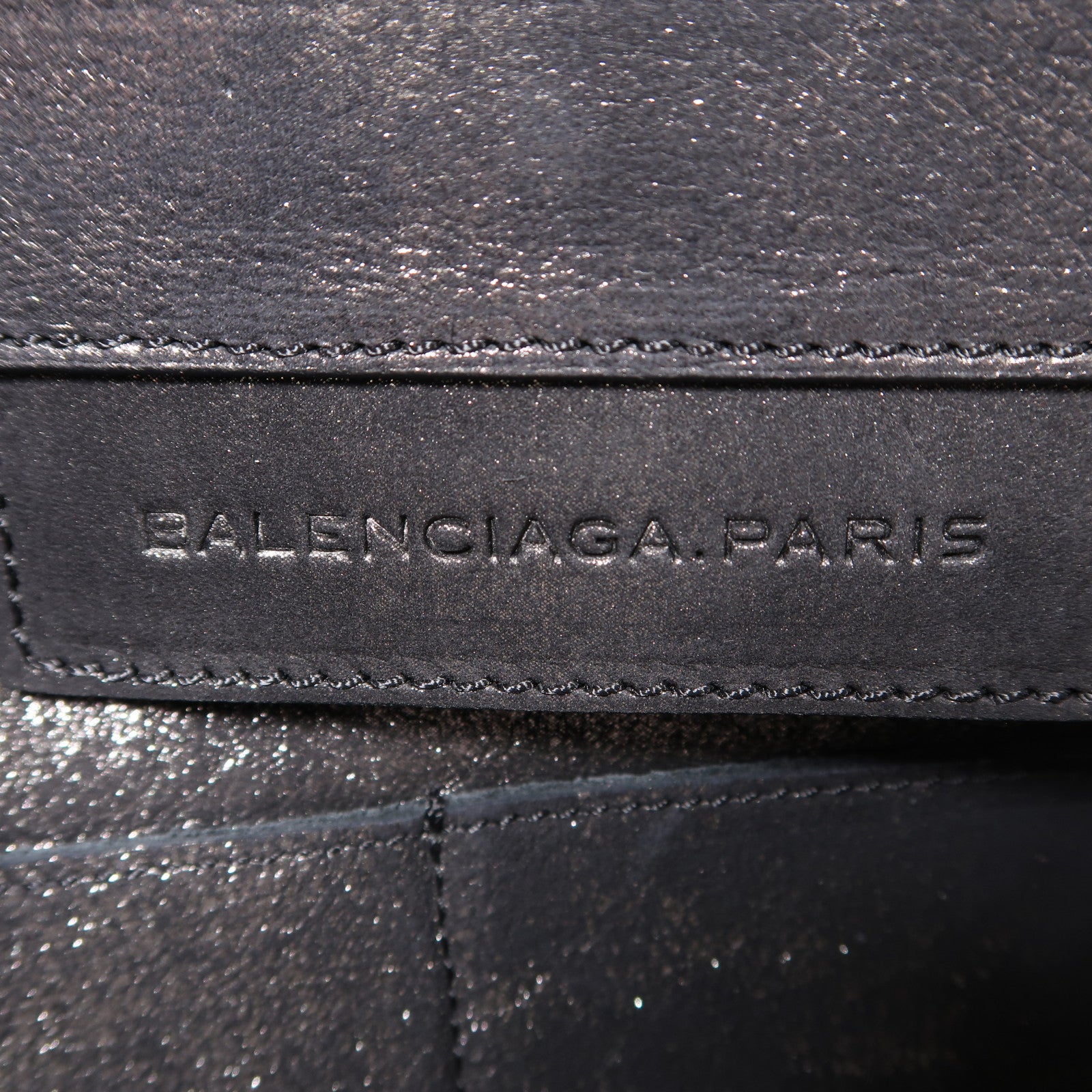 BALENCIAGA 【激減優惠】牛皮皮革Pouch銀扣手拿包黑色