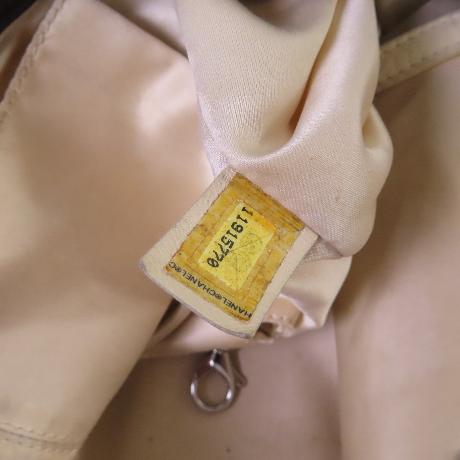 CHANEL 【激減優惠】菱格牛皮皮革Chain Shoulder Bag銀扣鏈帶肩背袋黑色